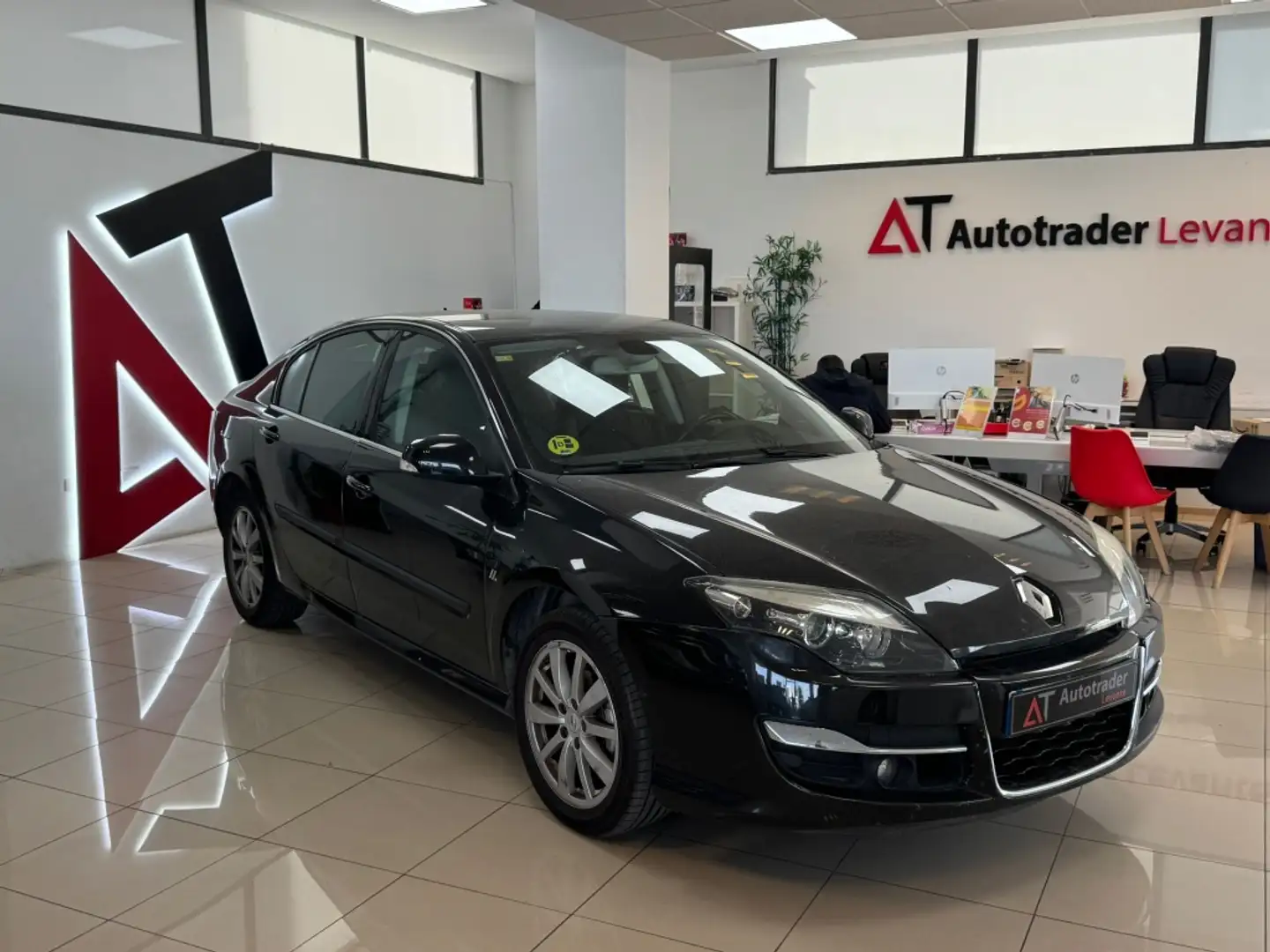 Renault Laguna 1.5dCi Dynamique TomTom Noir - 1