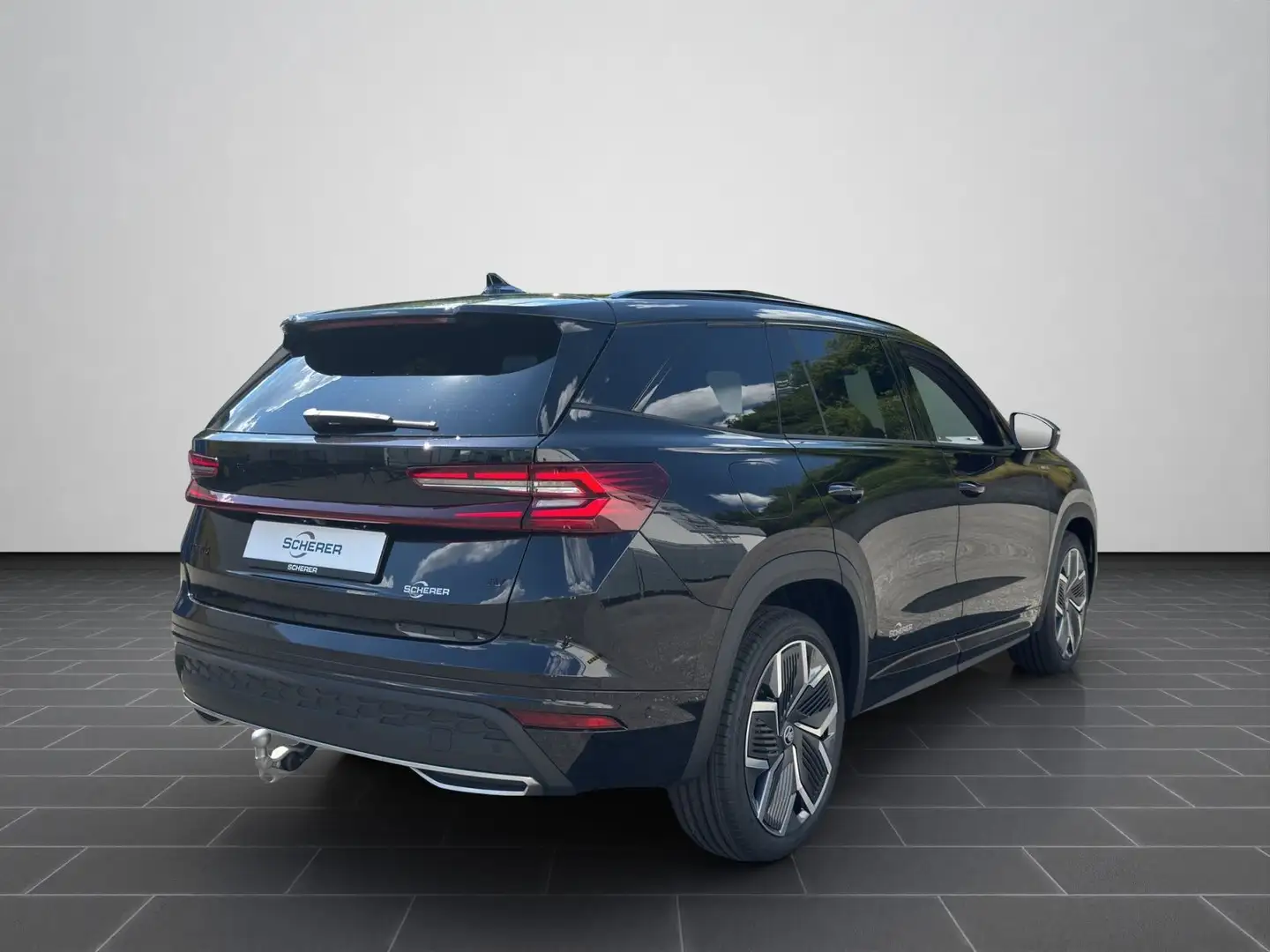 Skoda Kodiaq Sportline 1,5 TSI iV DSG AHK/ Pano/ Head- Schwarz - 2