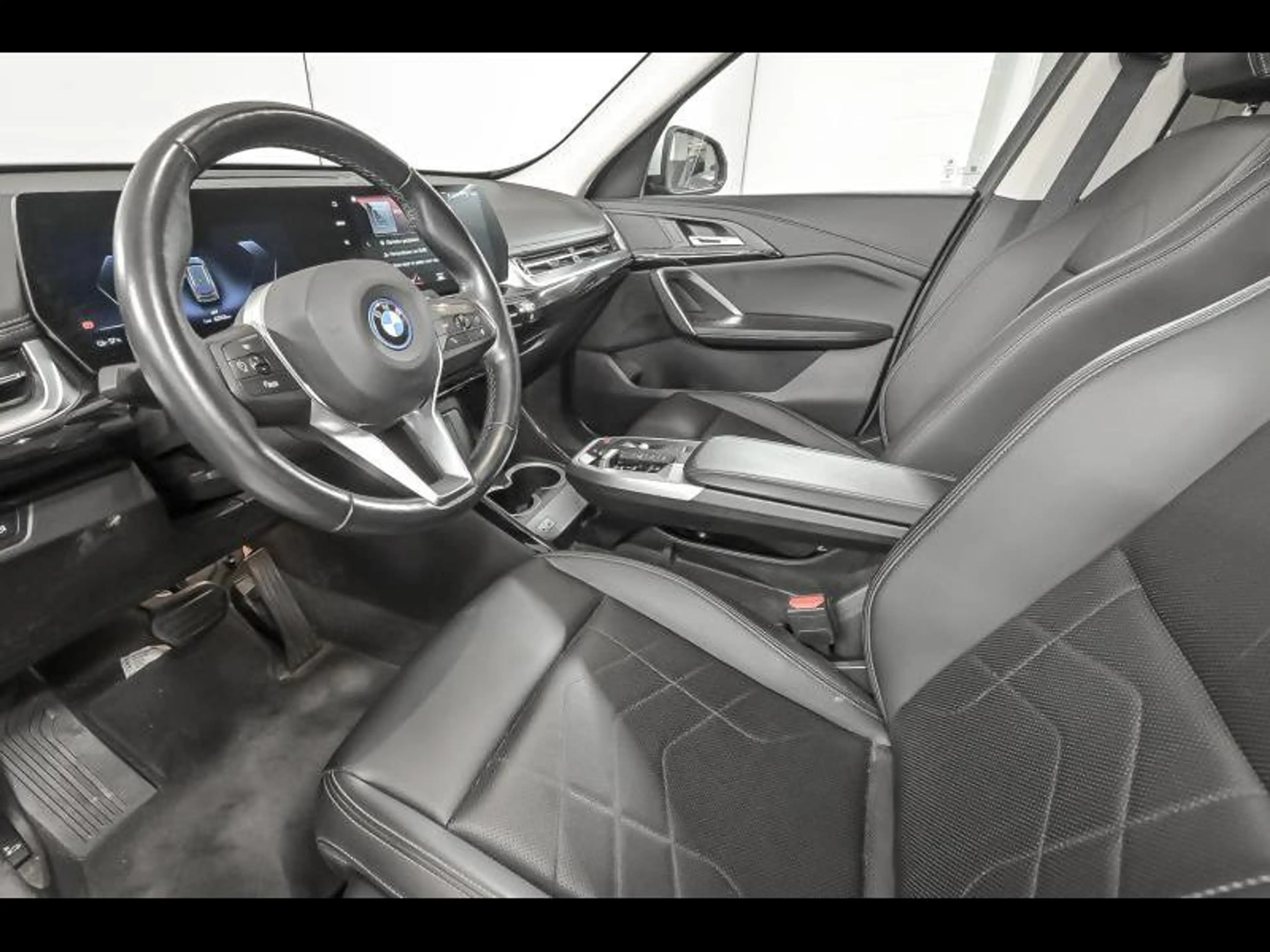 BMW iX1 IX1 xDrive30 — photo 6