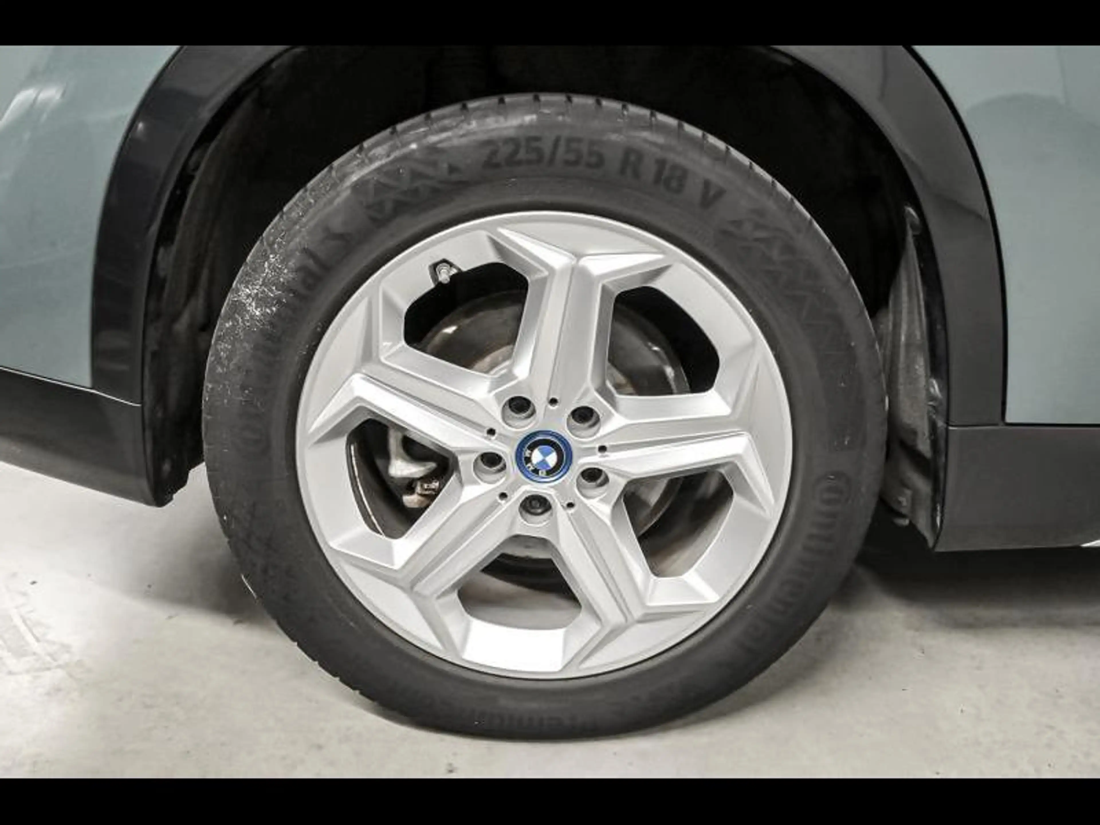 BMW iX1 IX1 xDrive30 — photo 8