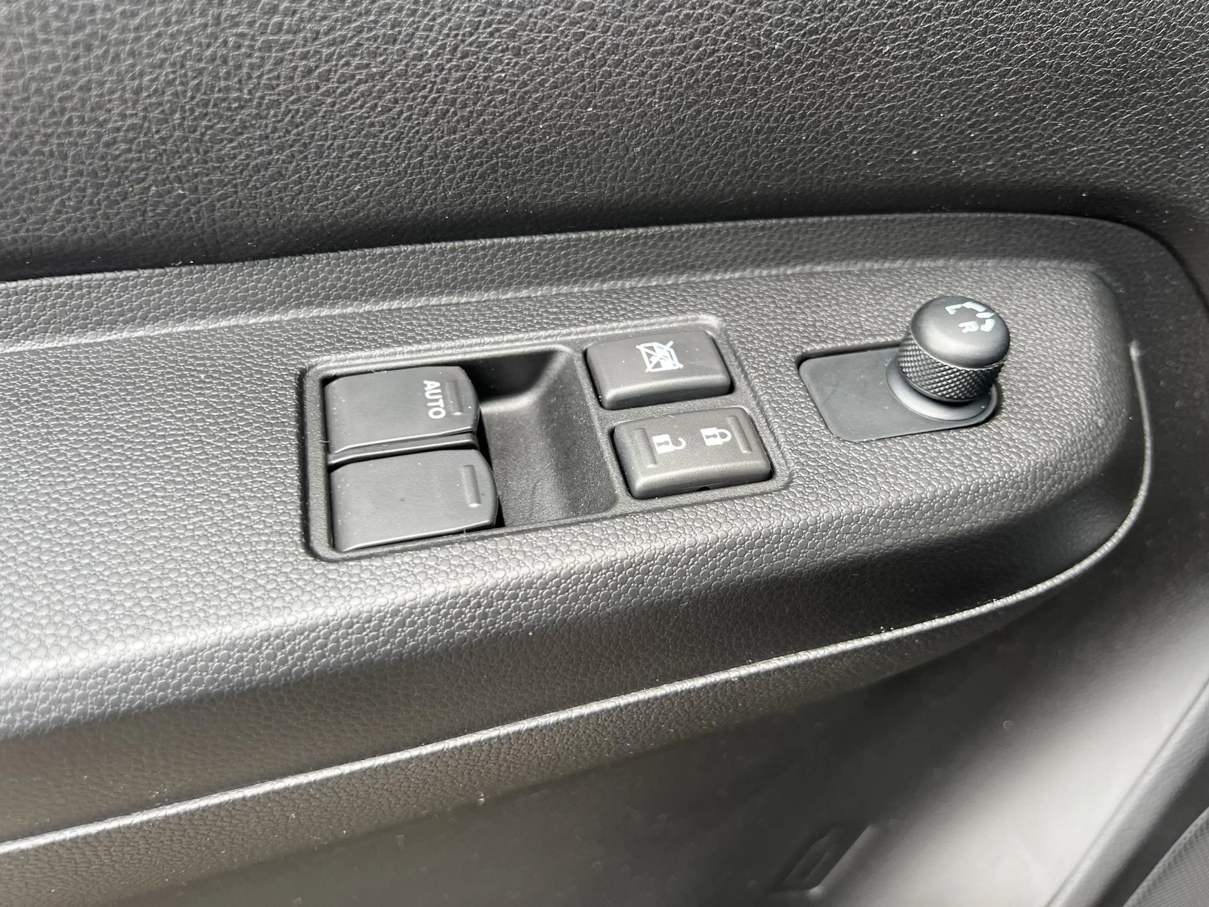 Suzuki Ignis 1.2 Smart Hybrid Select | Apple Carplay & Android — photo 14