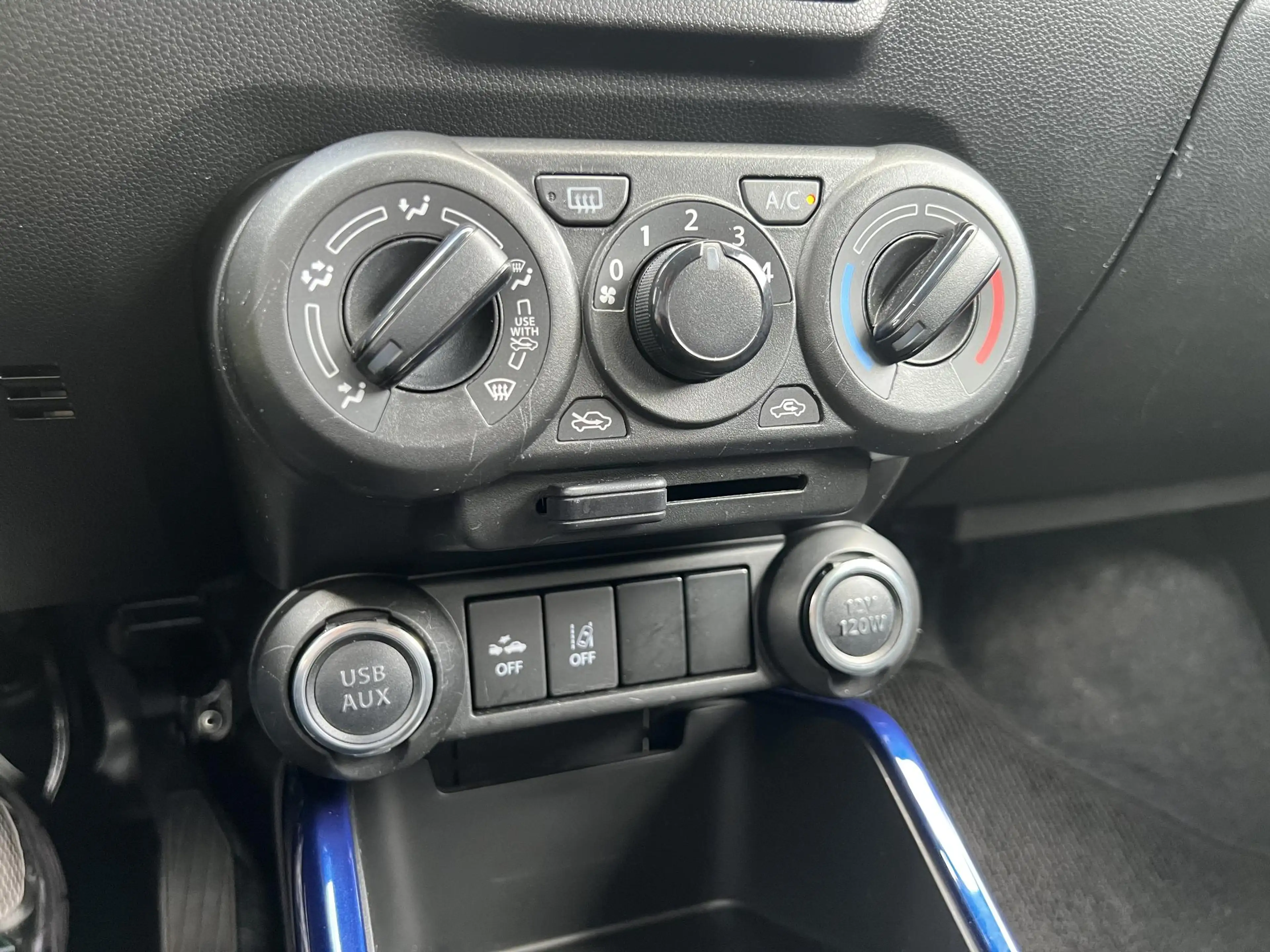 Suzuki Ignis 1.2 Smart Hybrid Select | Apple Carplay & Android — photo 21