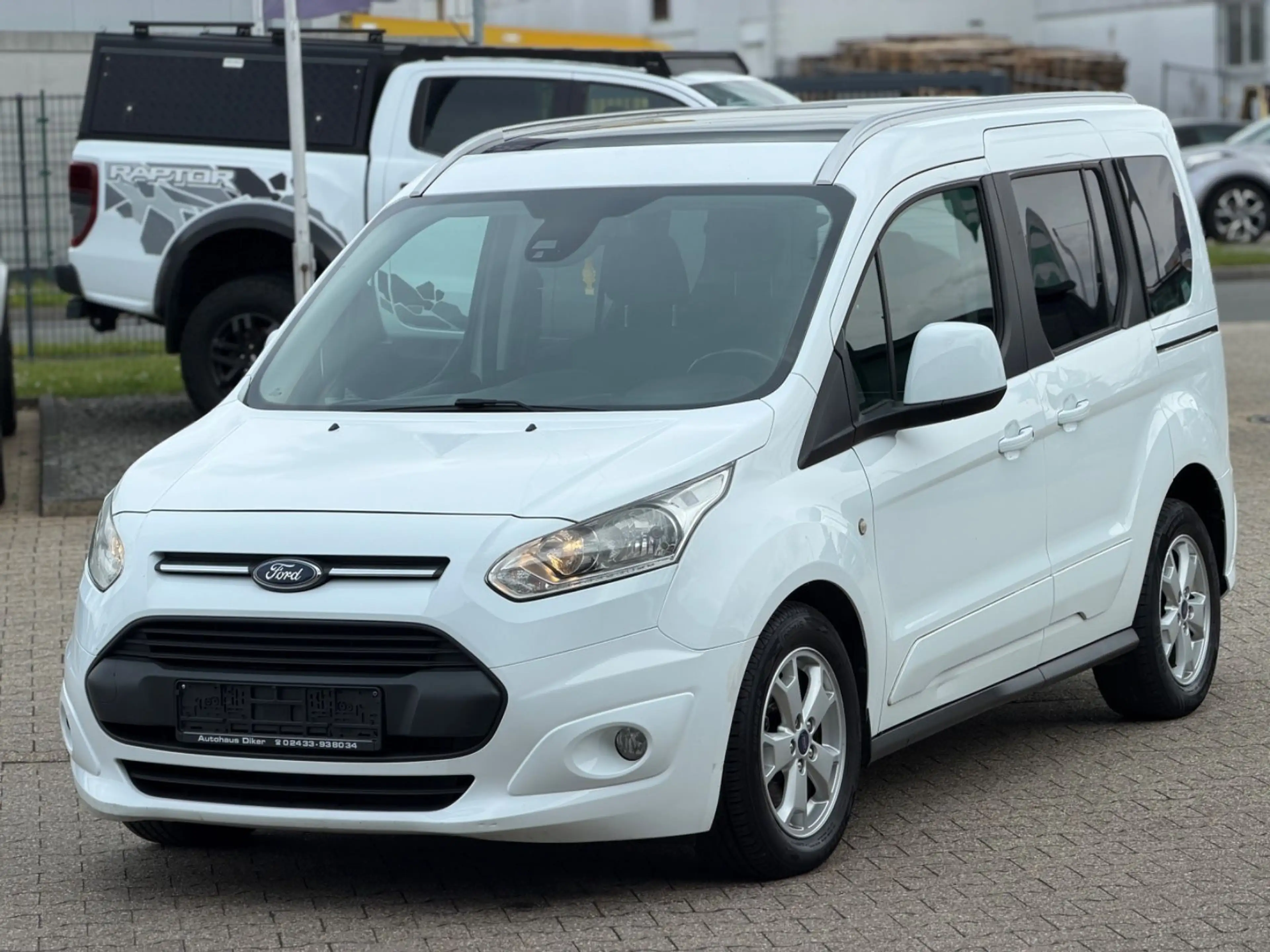 Ford Tourneo Connect Titanium Euro6, Klimaauto., Pano