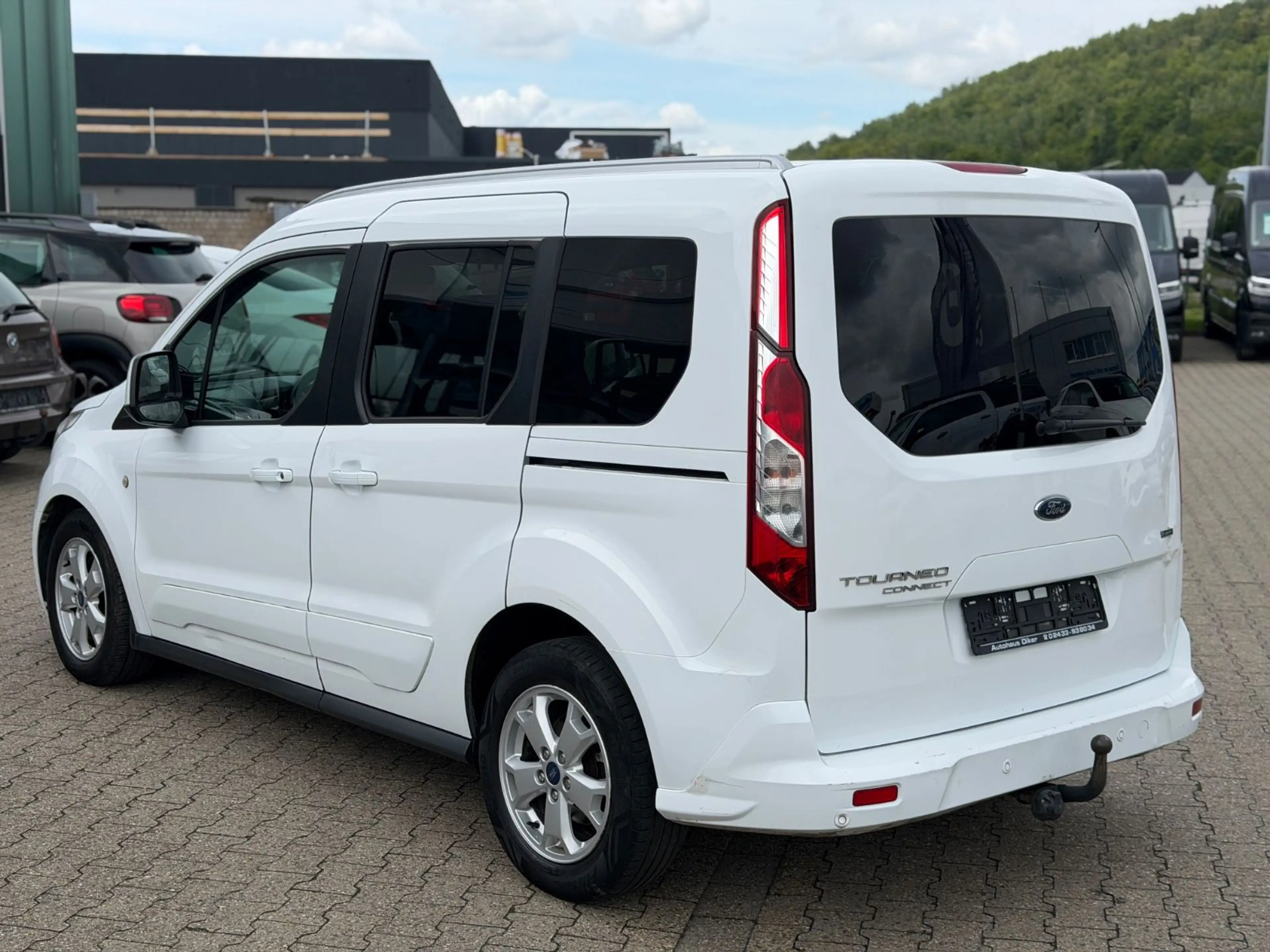Ford Tourneo Connect Titanium Euro6, Klimaauto., Pano — photo 5