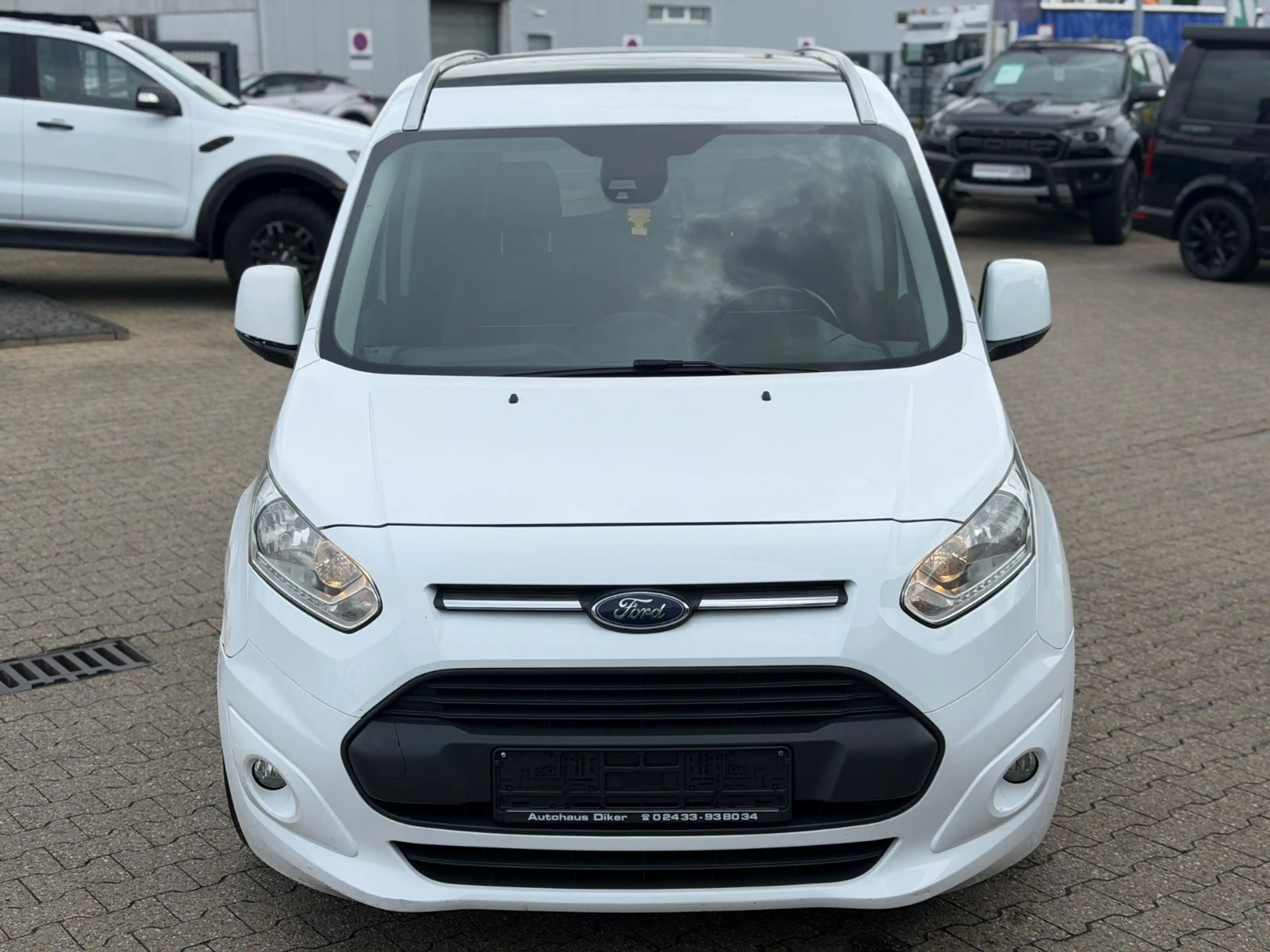 Ford Tourneo Connect Titanium Euro6, Klimaauto., Pano — photo 8