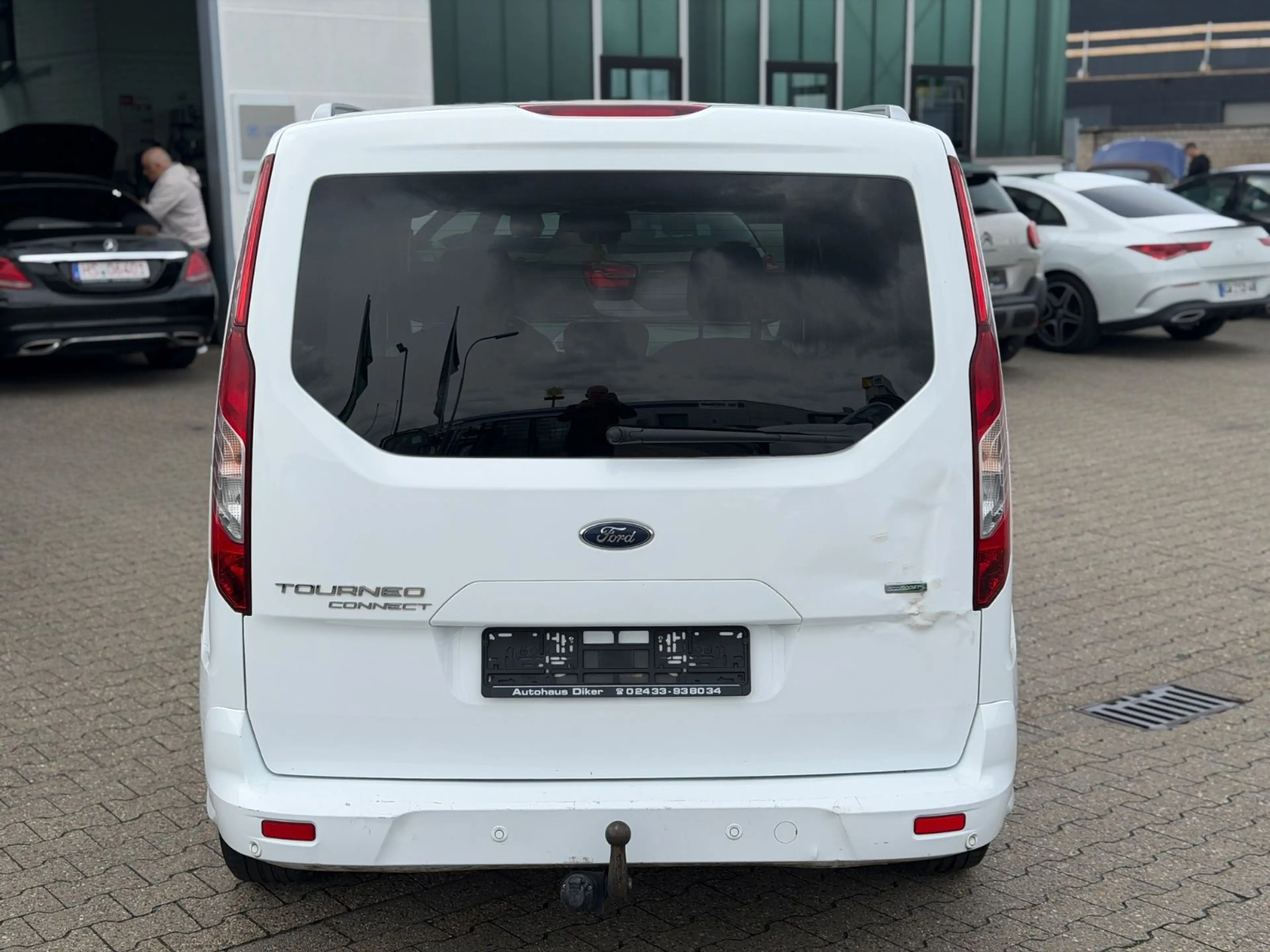 Ford Tourneo Connect Titanium Euro6, Klimaauto., Pano — photo 9