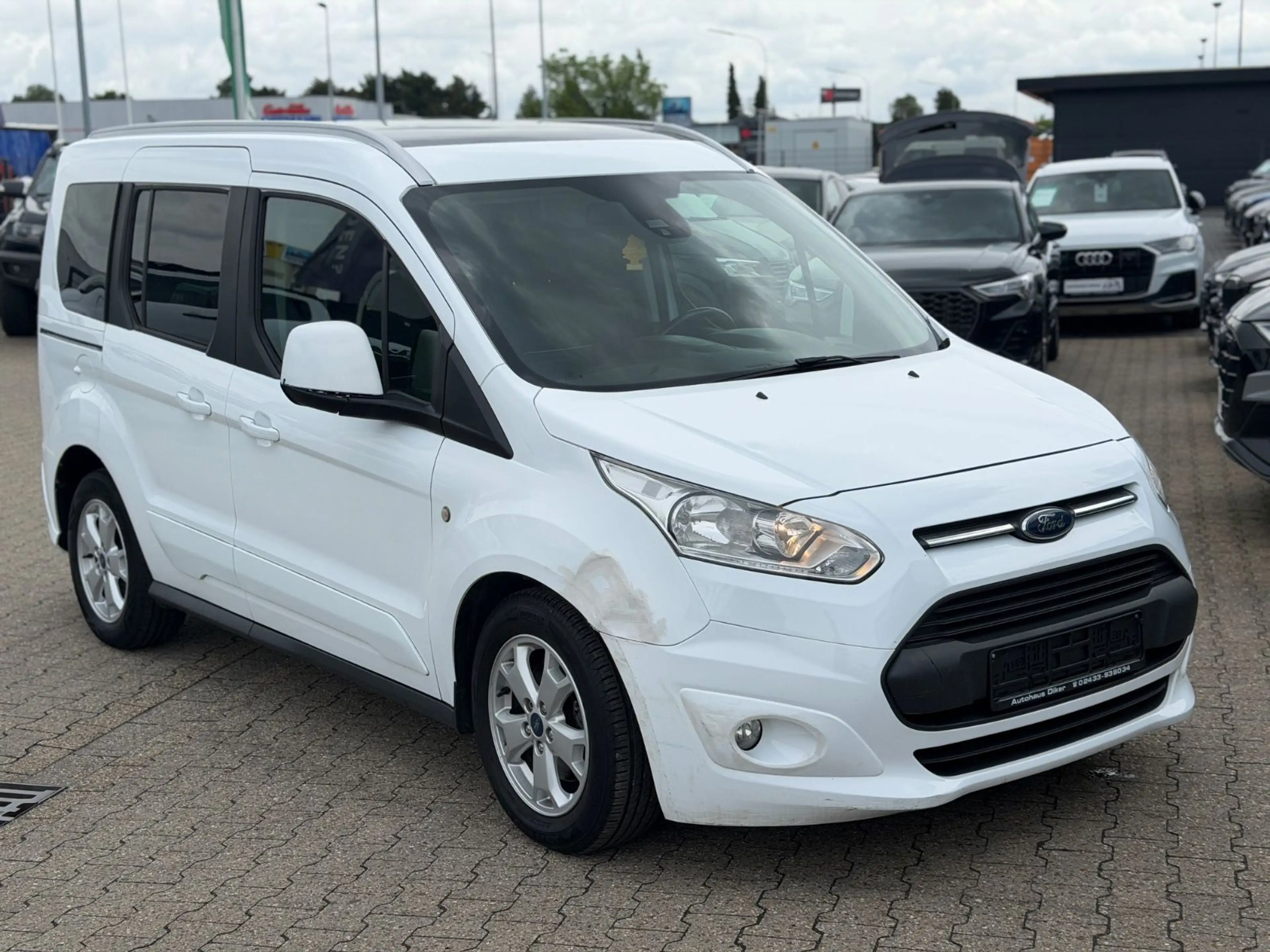 Ford Tourneo Connect Titanium Euro6, Klimaauto., Pano — photo 2
