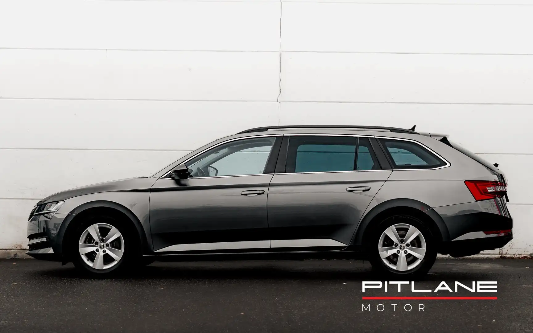 Skoda Superb Combi 1.5 TSI EDITION Clever DSG7 / CAMERA / LED ! Gris - 2