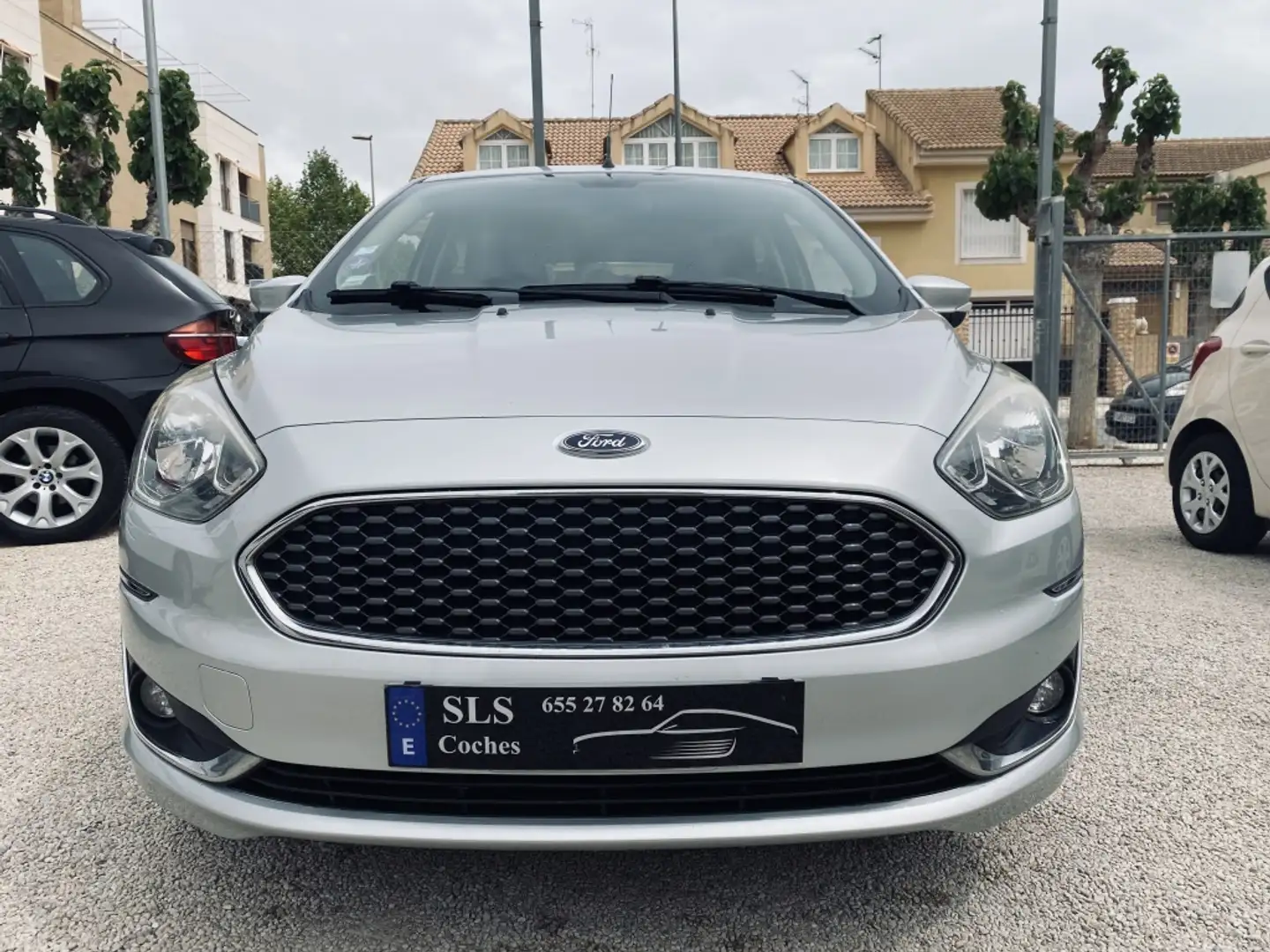 Ford Ka/Ka+ Ka+ 1.19 Ti-VCT Ultimate Gris - 1