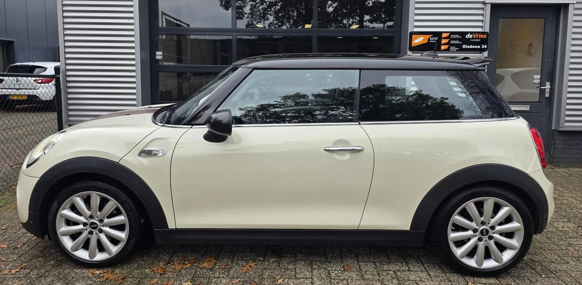 MINI Cooper S 2.0 Chili Serious Business *AUTOMAAT* Wit - 2