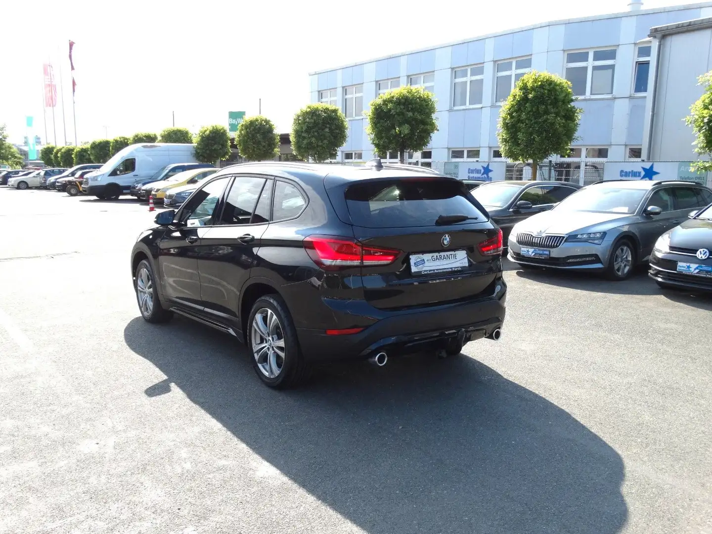 BMW X1 -xDrive-20d-190Ps*Sport*Navi*AHK*LED*T-Leder Schwarz - 2