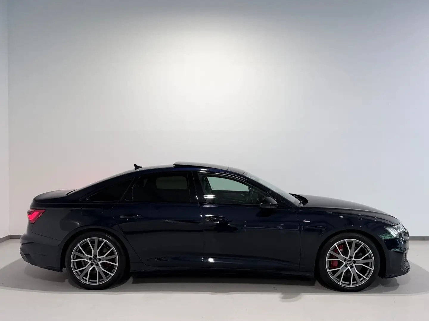 Audi A6 55 TFSIe quattro Sport/S-Line/Schiebedach/AHK/B&O Blau - 2