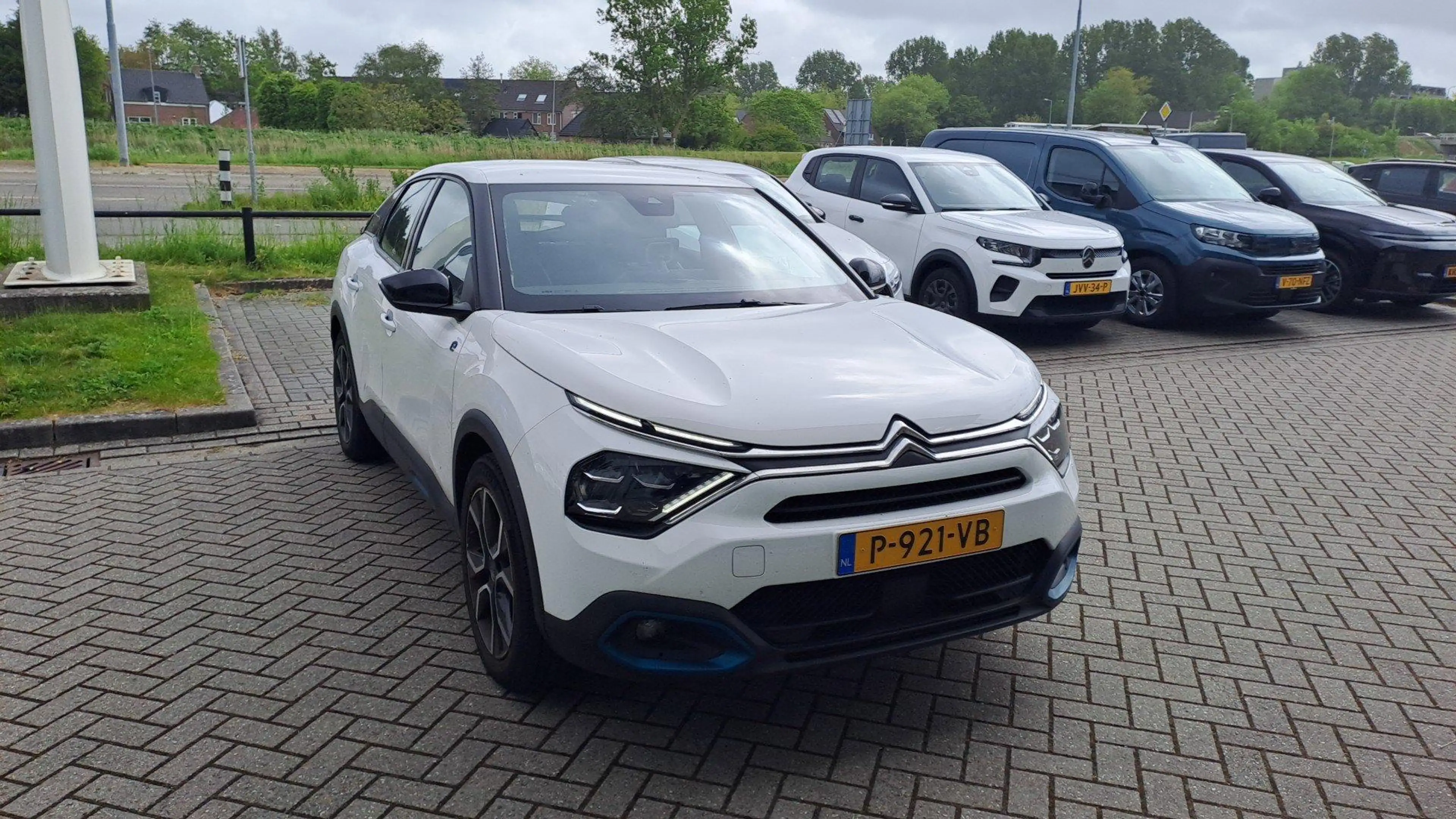 Citroen E-C4 Electric Feel Pack 50 kWh — photo 11
