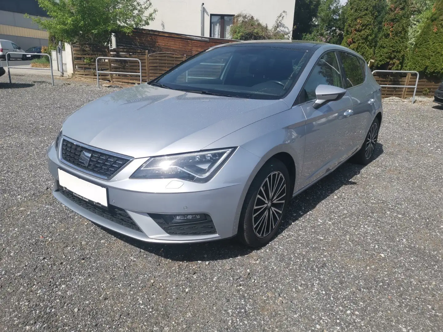 SEAT Leon Xcellence Silber - 1