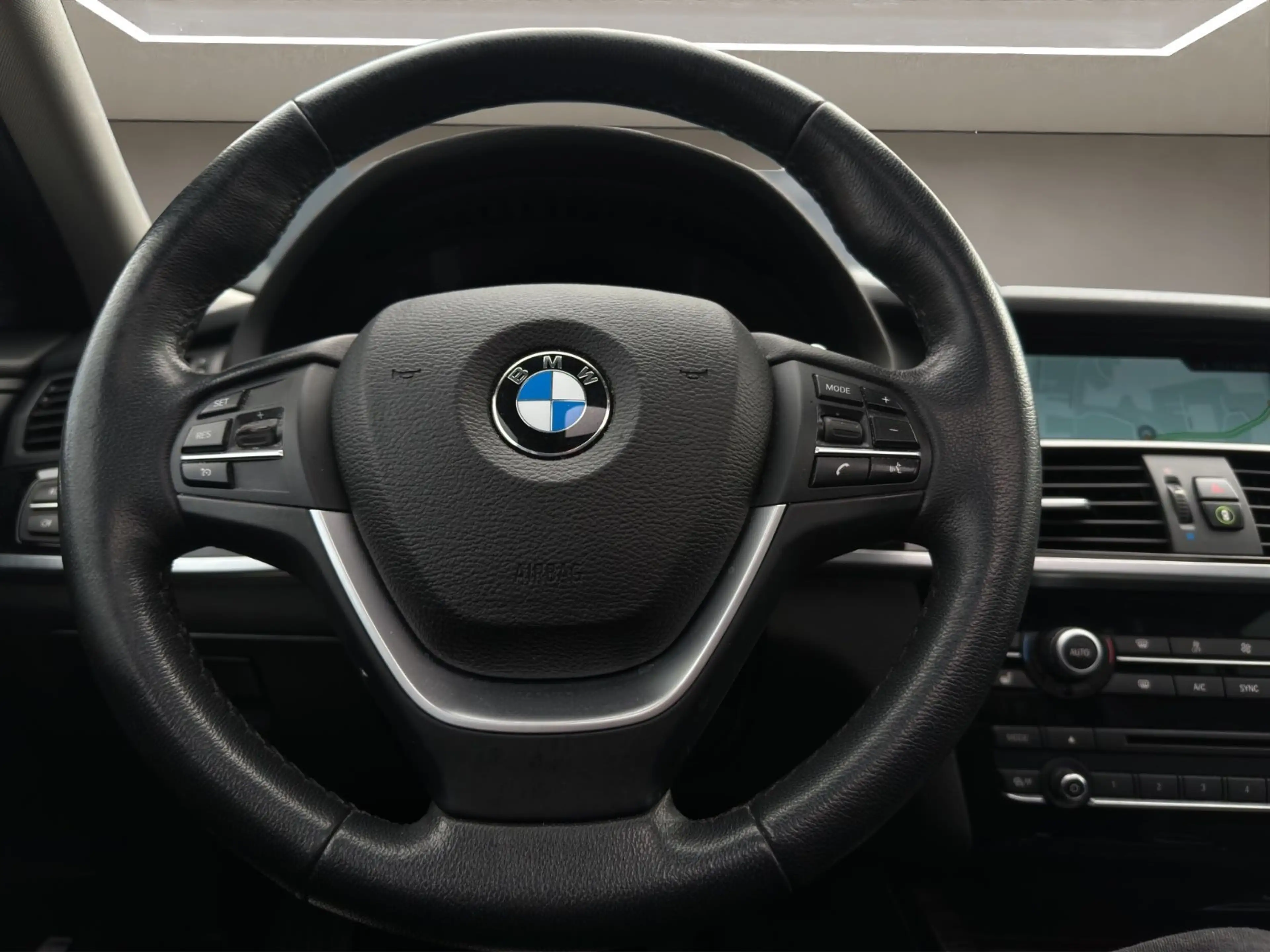 BMW X4 xDrive 35 i Advantage Kamera Navi LED — photo 11