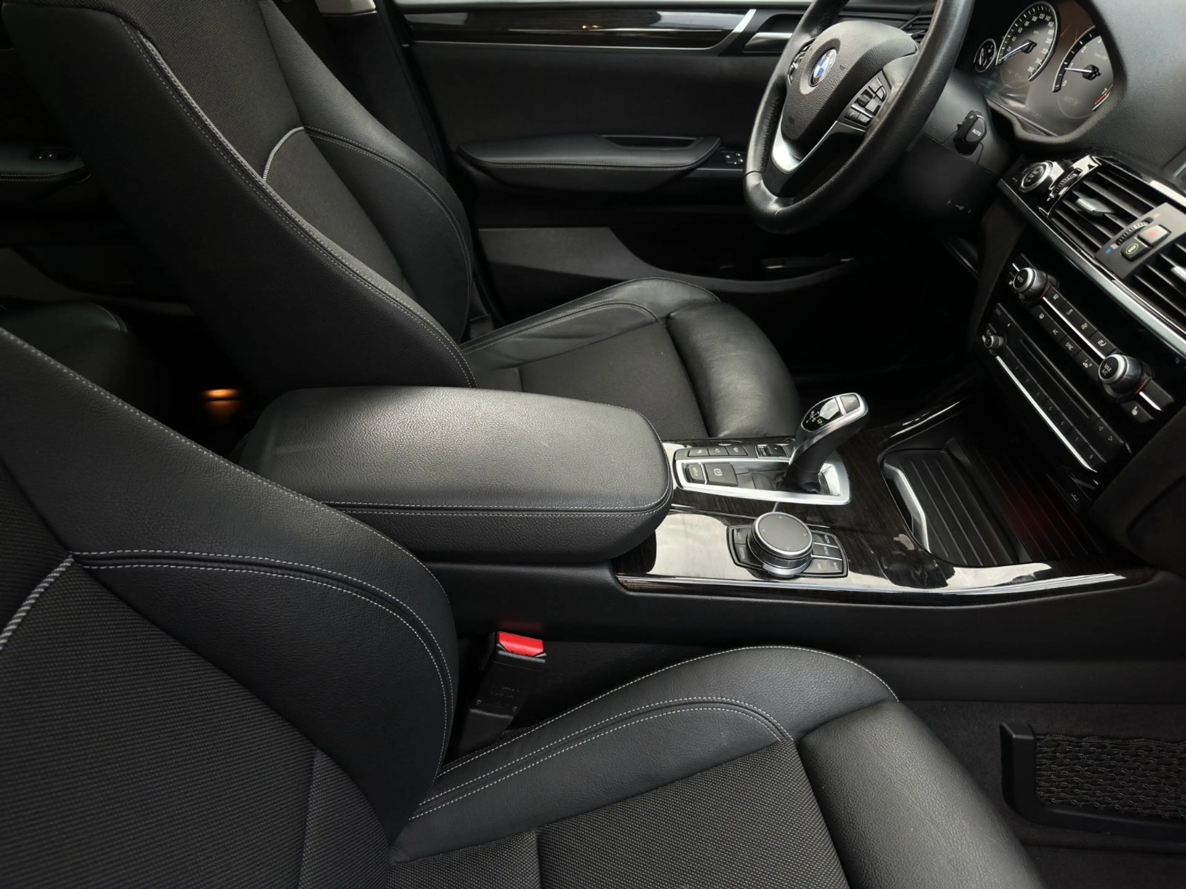 BMW X4 xDrive 35 i Advantage Kamera Navi LED — photo 12