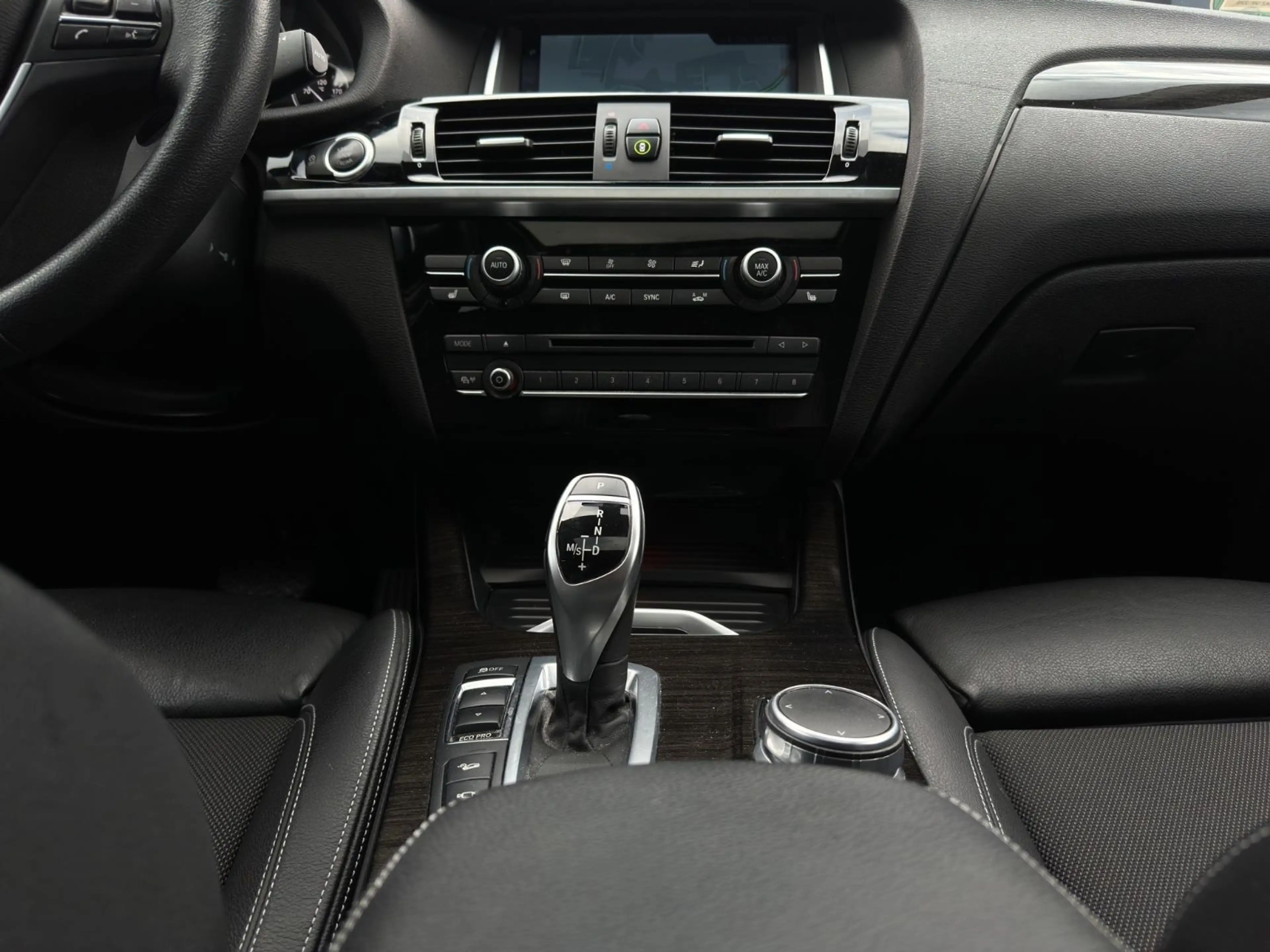 BMW X4 xDrive 35 i Advantage Kamera Navi LED — photo 14