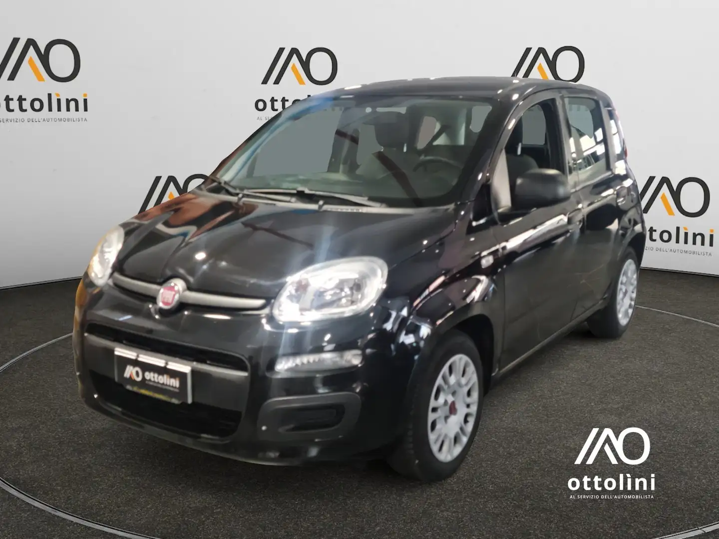 Fiat Panda MY21 1.0 70cv Hybrid Schwarz - 1