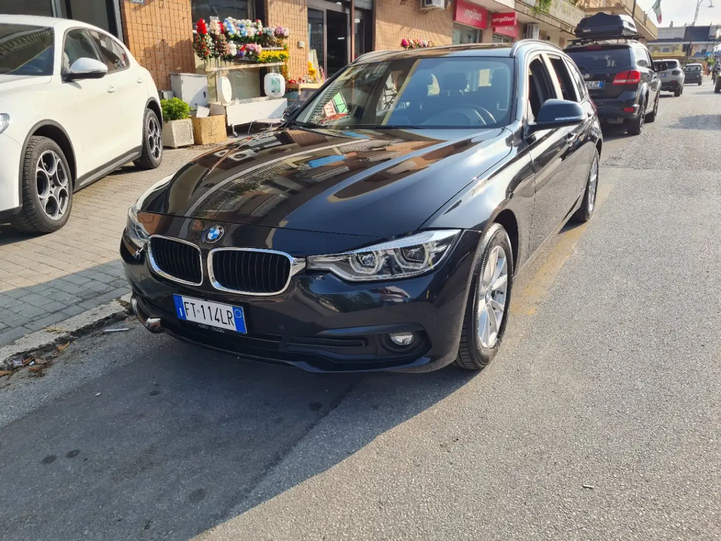 BMW 318 318d Touring Business Advantage automatica Noir - 1