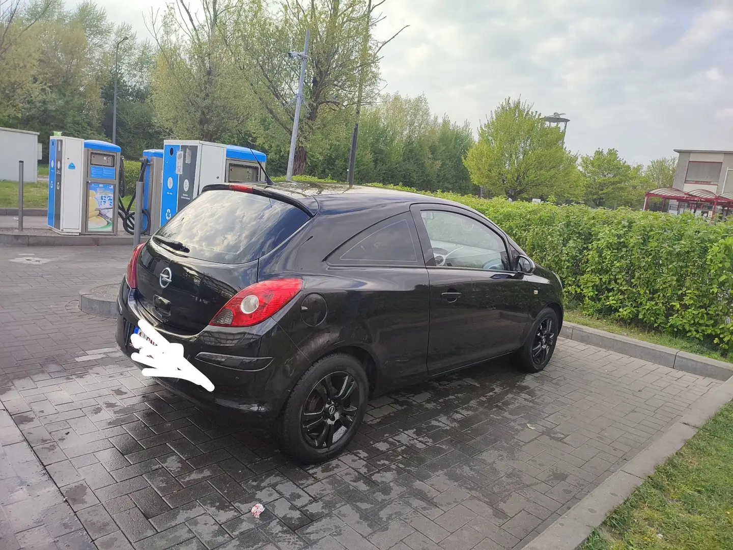 Opel Corsa 1.2 16V Edition - 1
