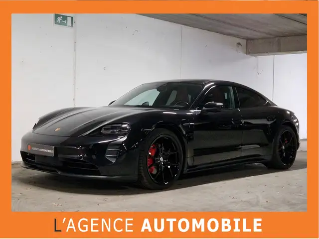 Porsche Taycan Black - Garantie 12M Toit Panoramique, Bose, 1er propriétaire historique Porsche