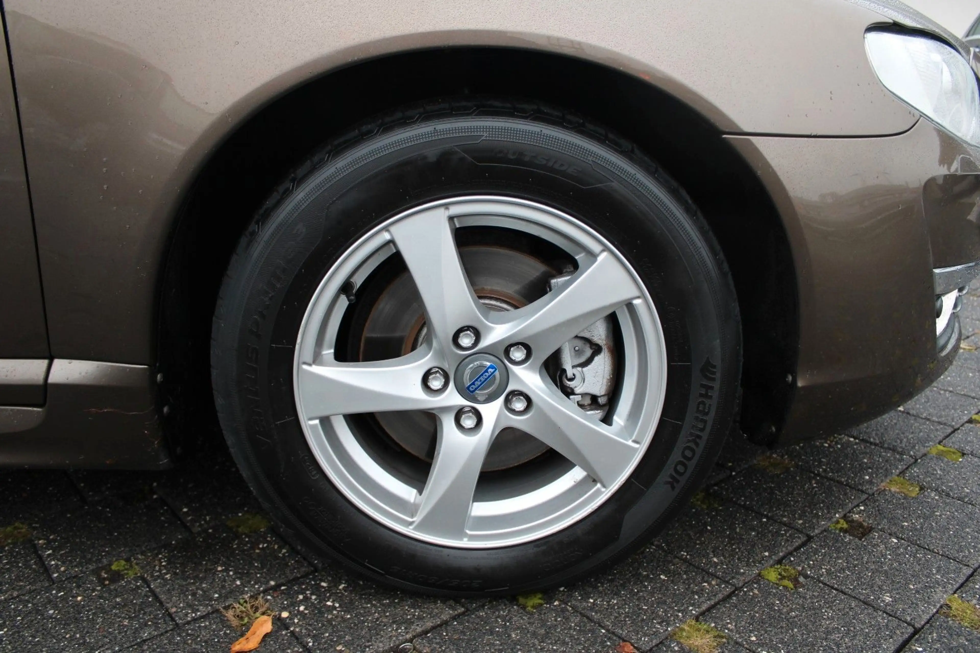 Volvo V70 Kombi D4 Inscription/Auto./Leder/Navi/AHK — photo 12