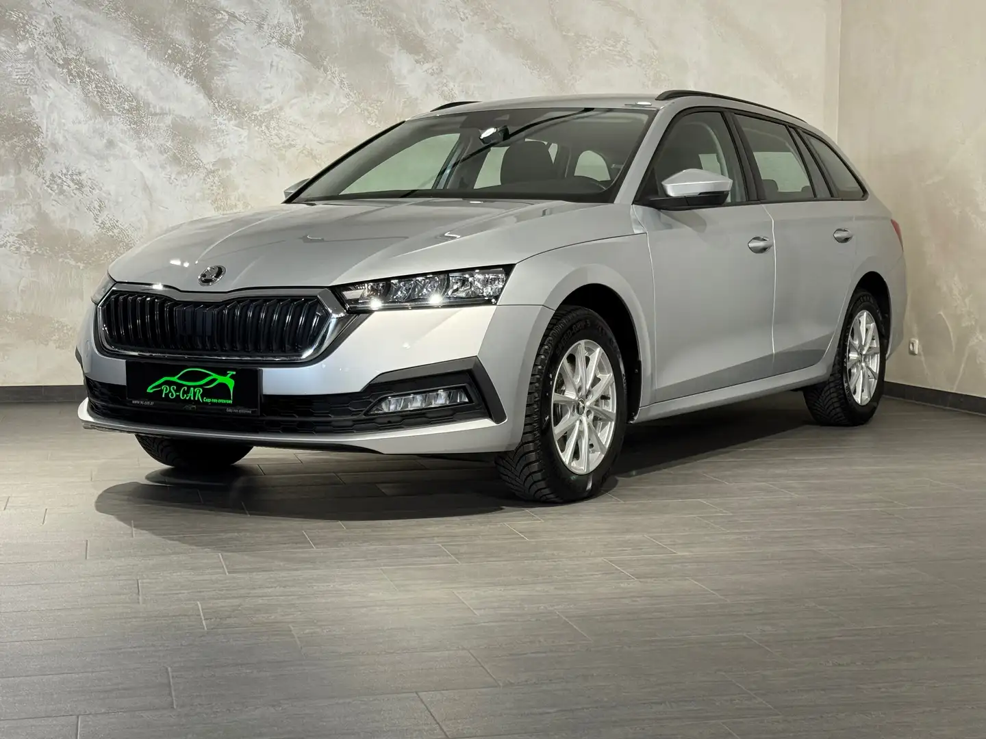 Skoda Octavia Ambition 4x4**LED**Sportsitze**MWST** Grau - 1