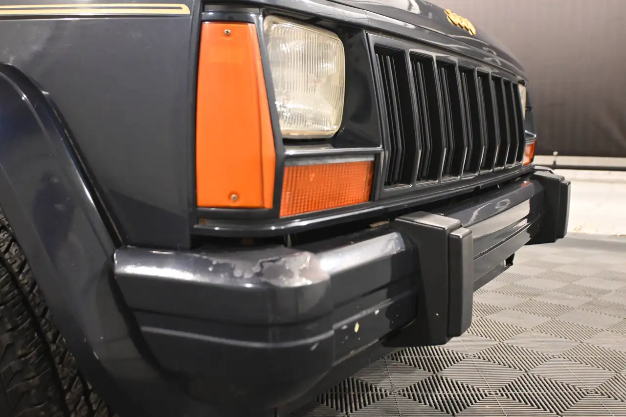 Jeep Cherokee 2.5 Turbo LIMITED / CUIR / AIRCO / CLIMATISATION / ATTELAGE, foto 4