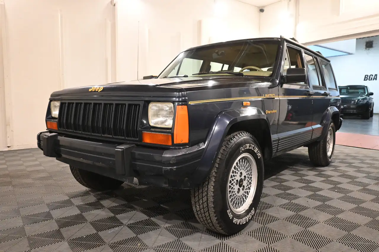 Jeep Cherokee 2.5 Turbo LIMITED / CUIR / AIRCO / CLIMATISATION / ATTELAGE, foto 7