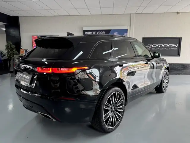 Land Rover Range Rover Velar view 3