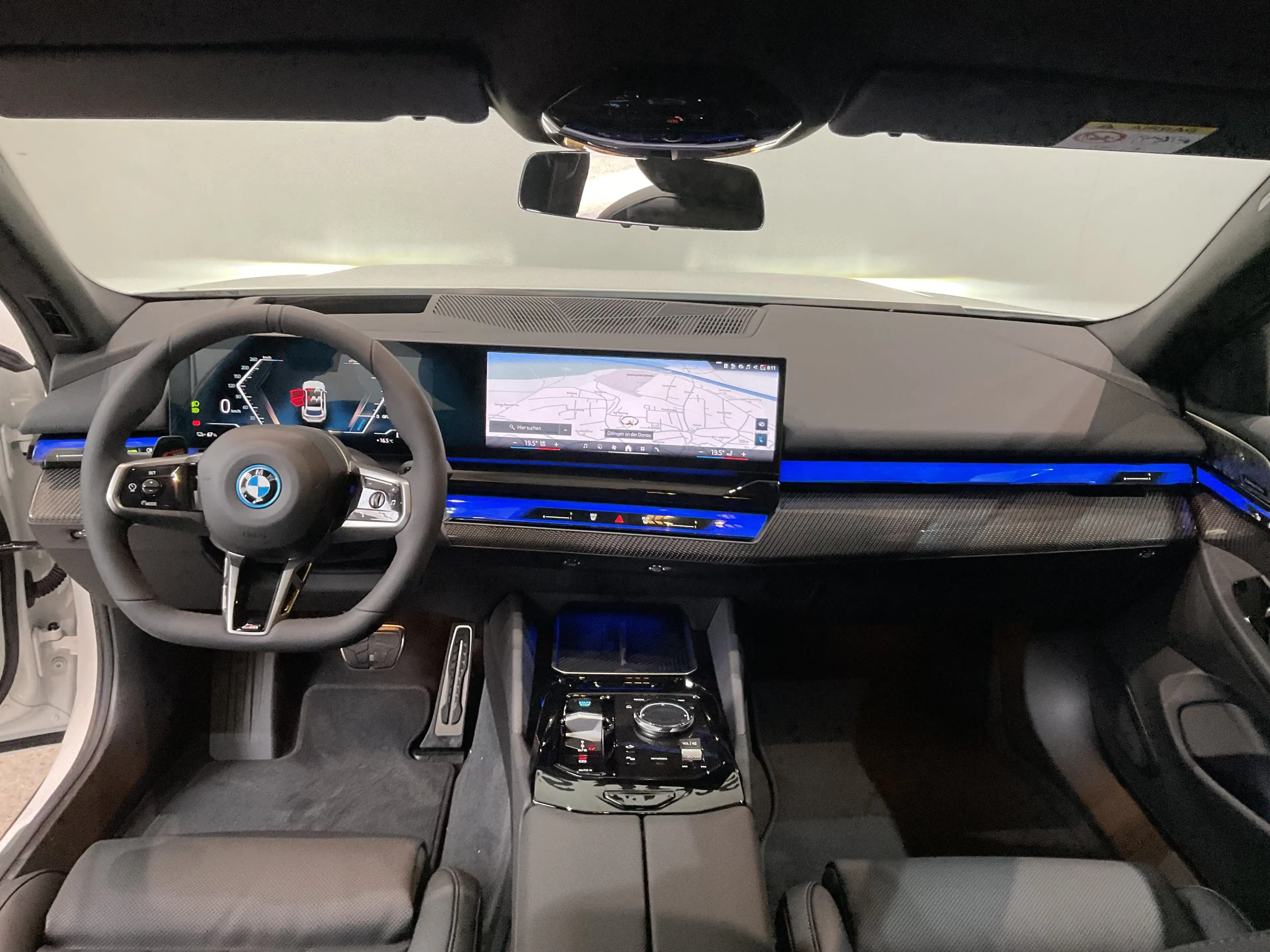 BMW i5 xDrive40 |AHK |Sitzbelüftung |Head-Up Display — photo 3