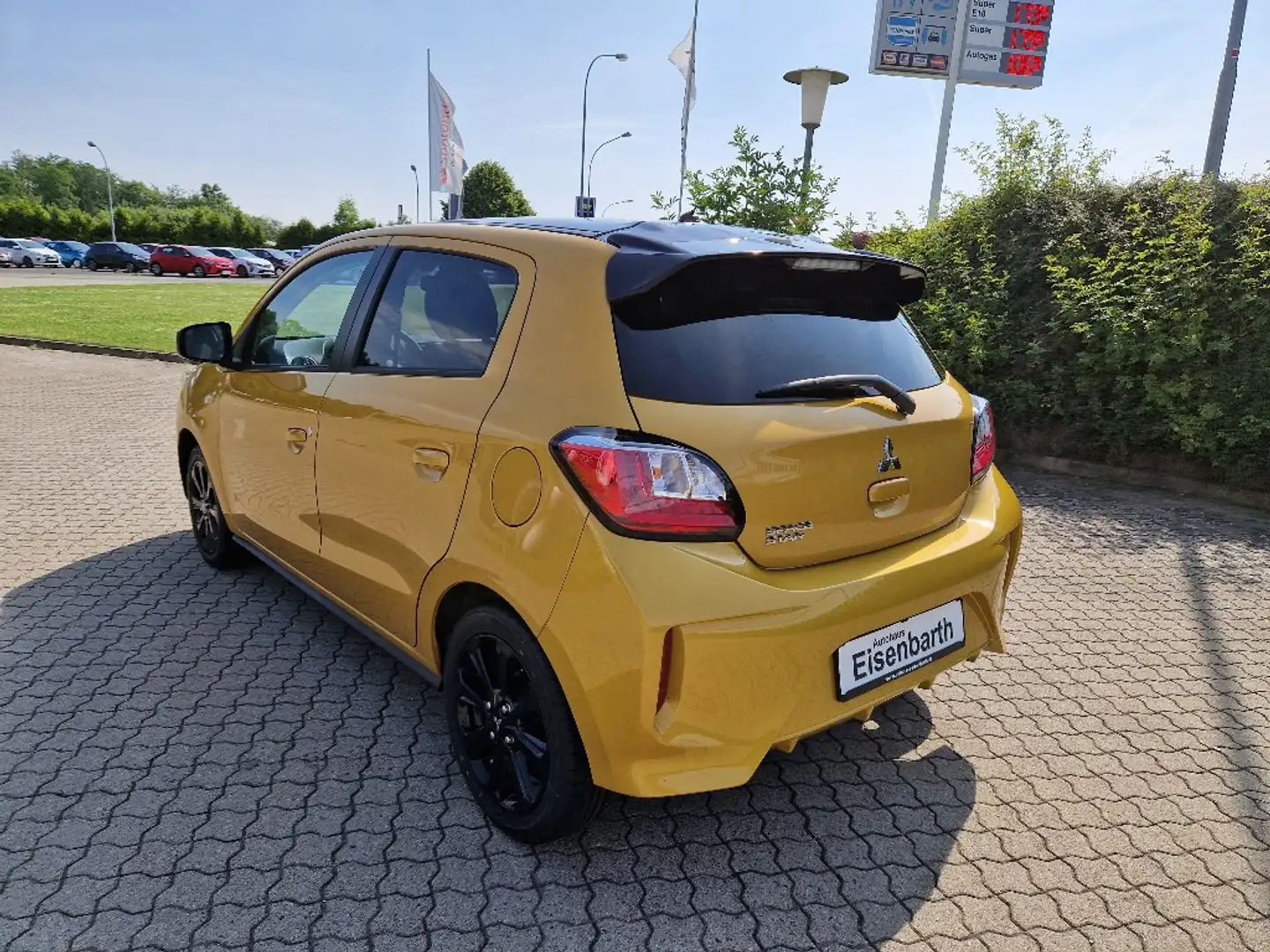 Mitsubishi Space Star Select+ Black1.2 MIVEC ClearTec 5-Gang Gelb - 2