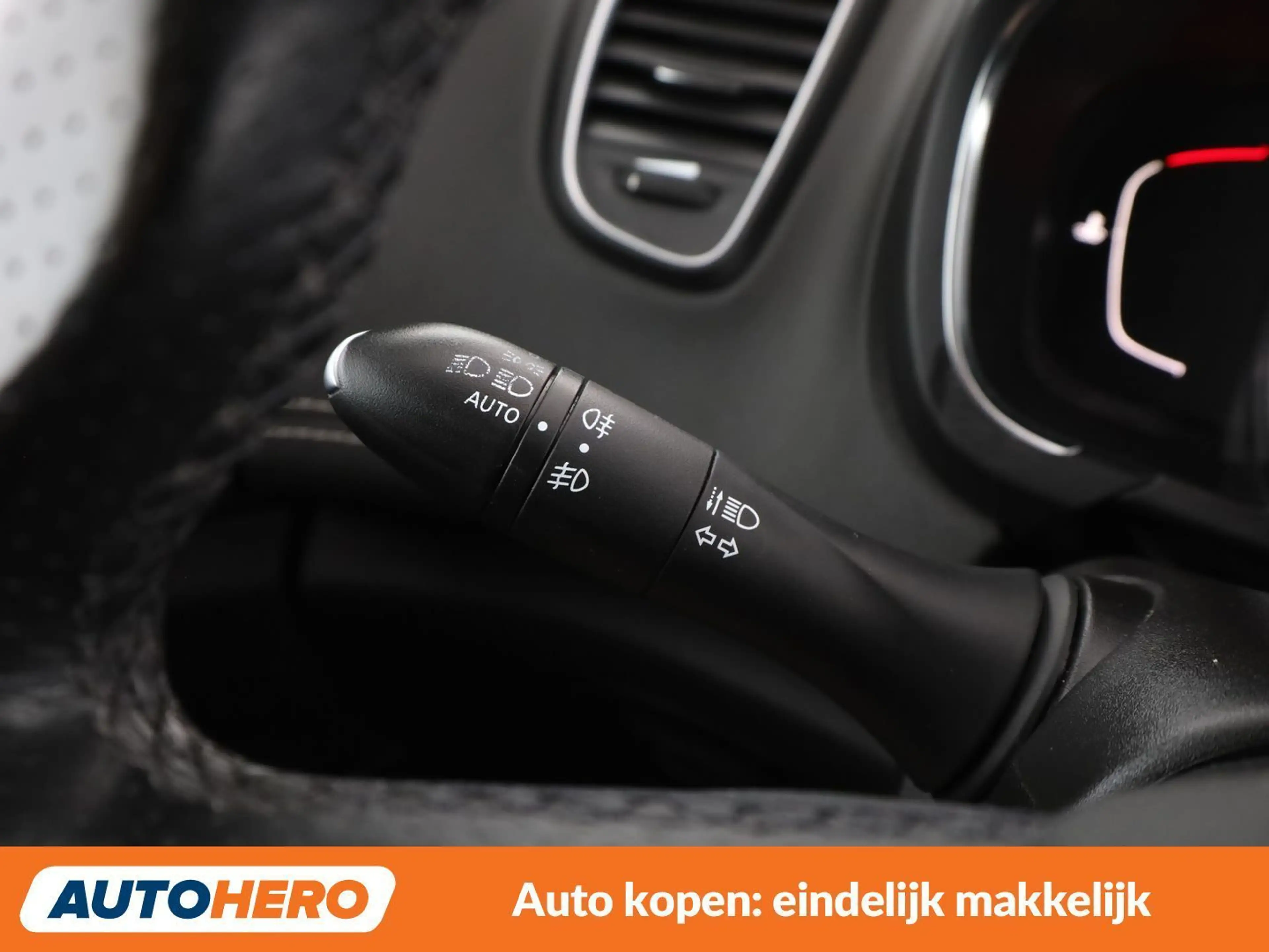 Renault Grand Scenic 1.3 TCe Initiale Paris — photo 27