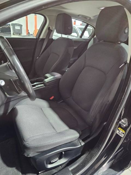 Jaguar XE XE 2.0 D Prestige — photo 15