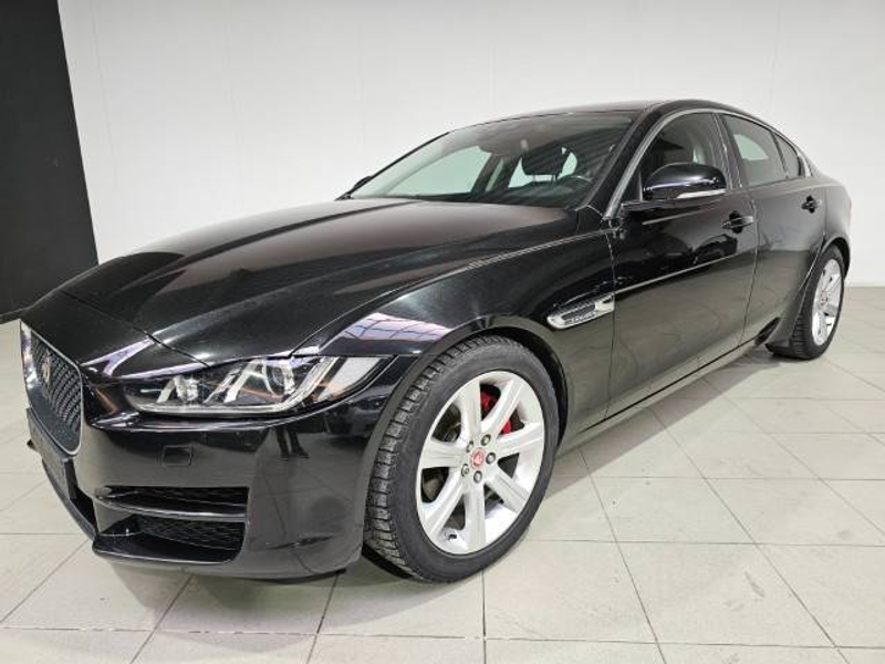Jaguar XE XE 2.0 D Prestige — photo 5