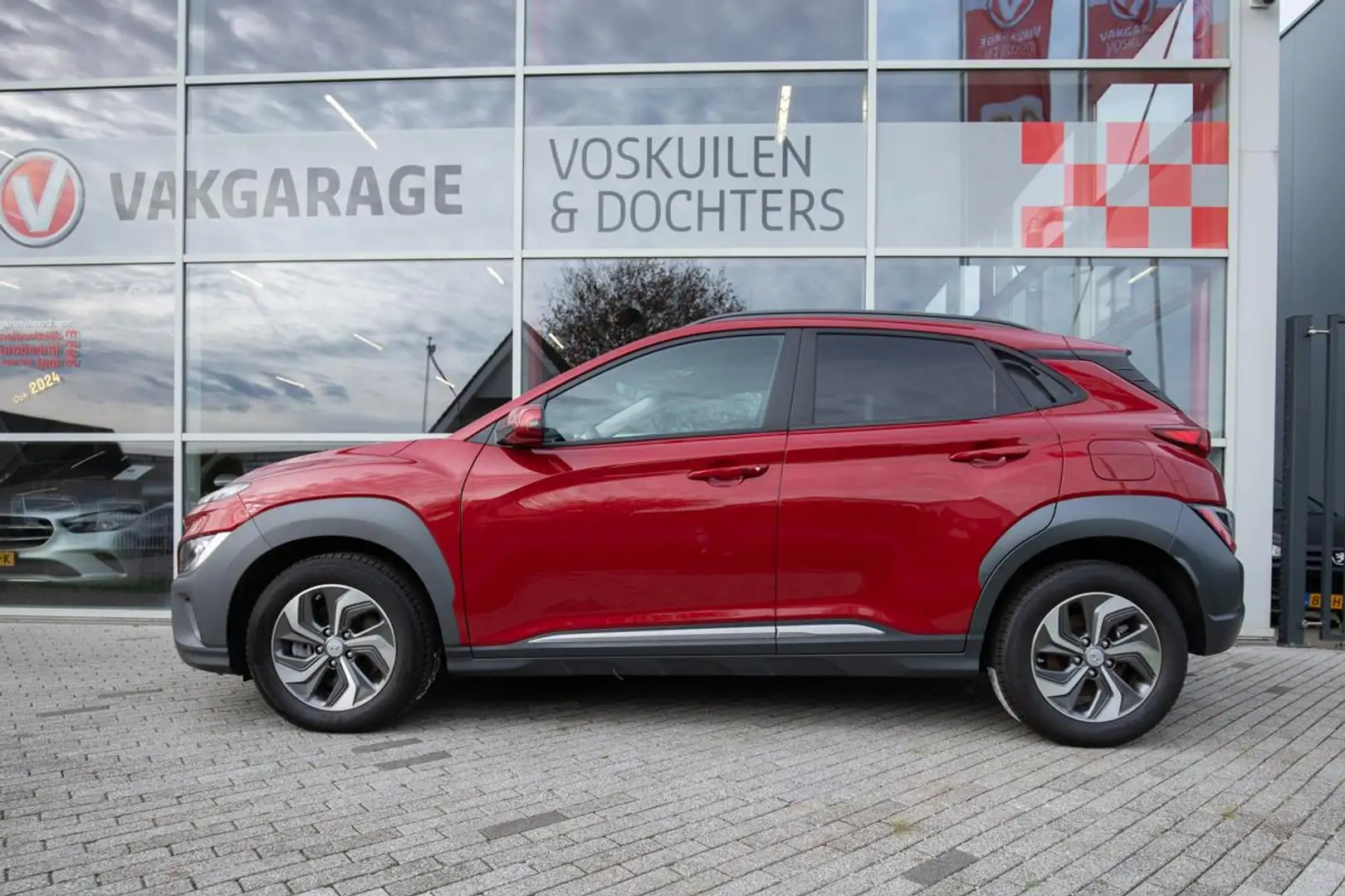 Hyundai KONA 1.6 GDI HEV Comfort Smart Rot - 2
