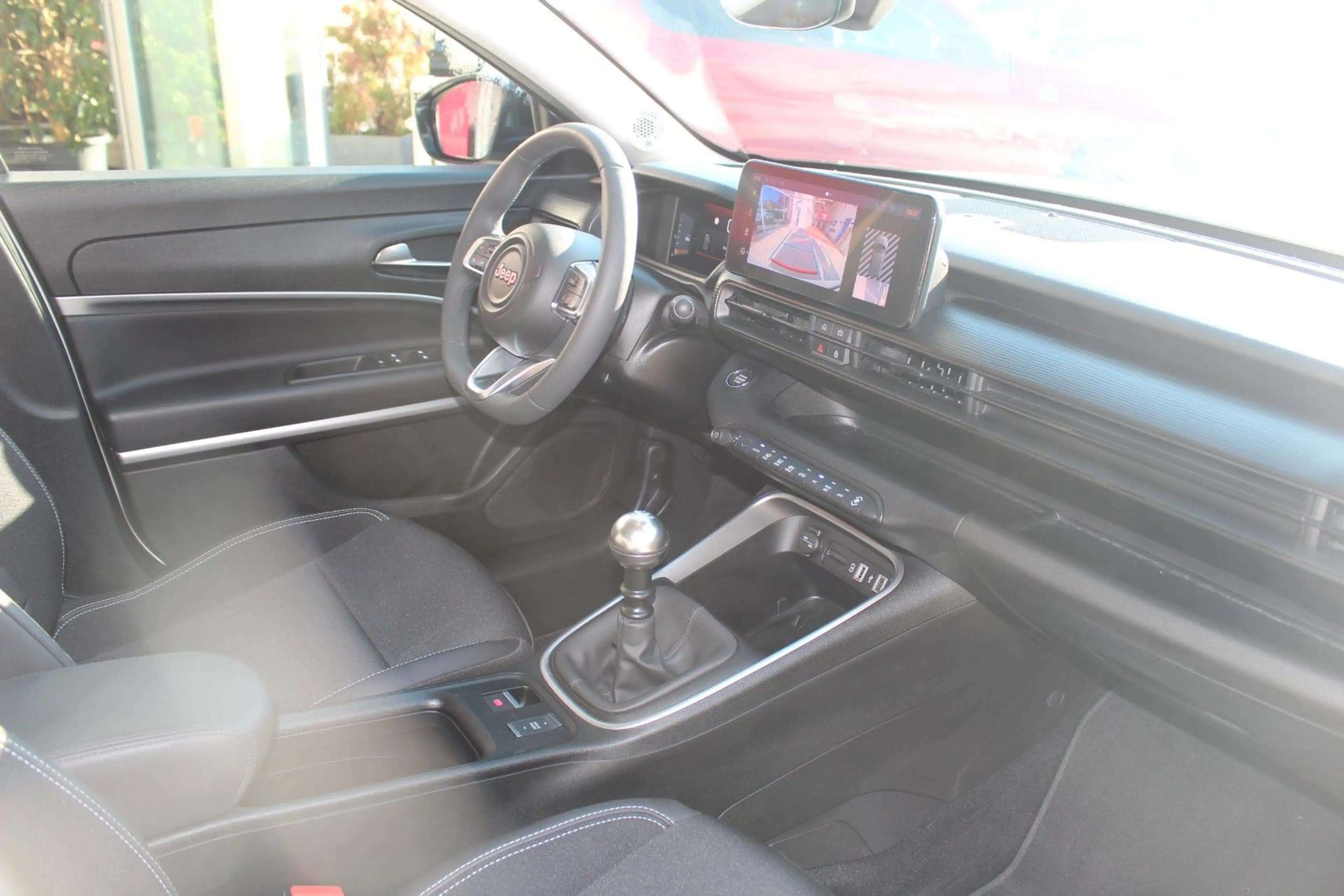 Jeep Avenger Altitude KAMERA/JBL/LED — photo 5
