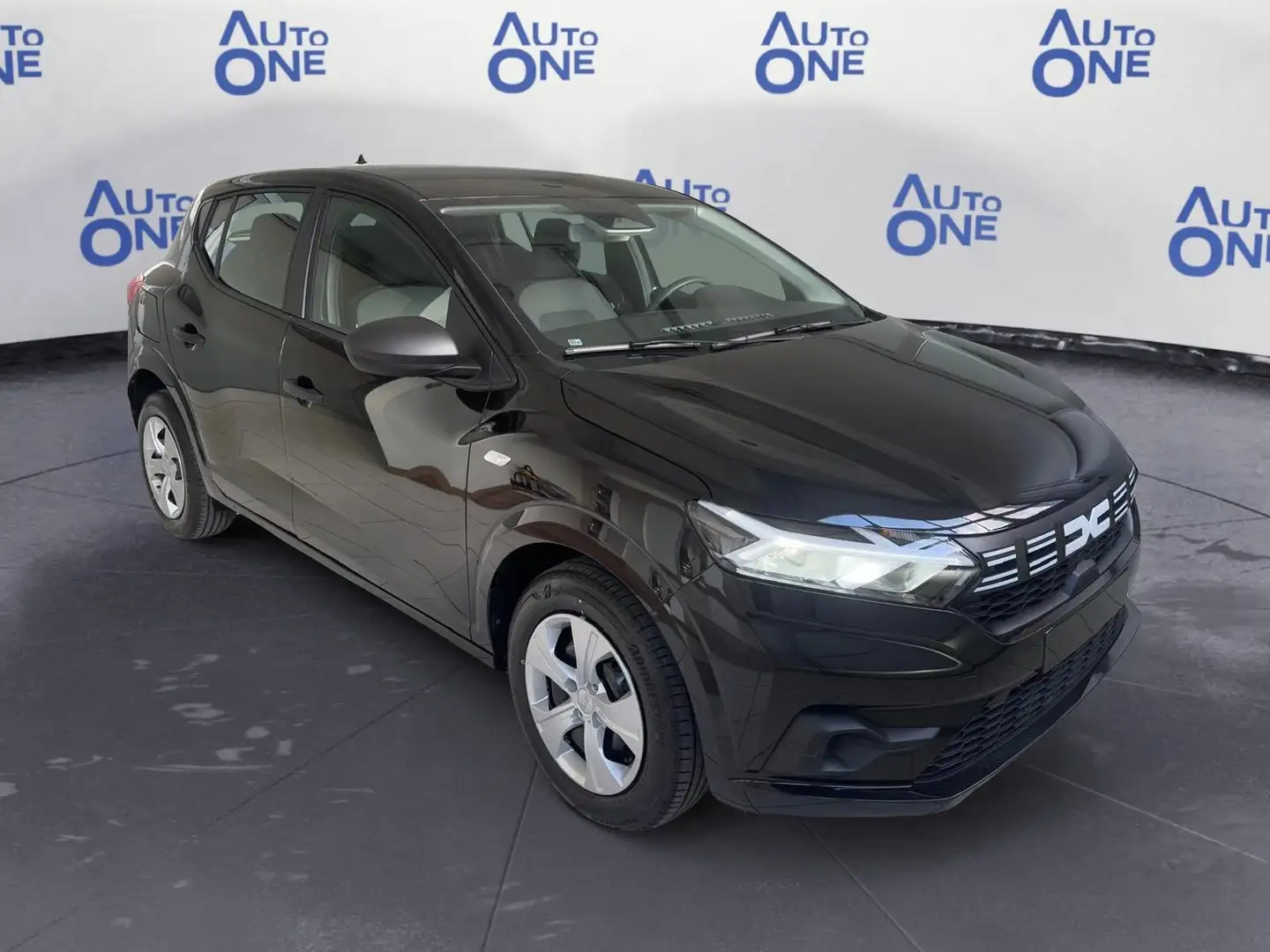 Dacia Sandero Streetway 1.0 TCE Eco-g 100Cv GPL Essential - #* Zwart - 1
