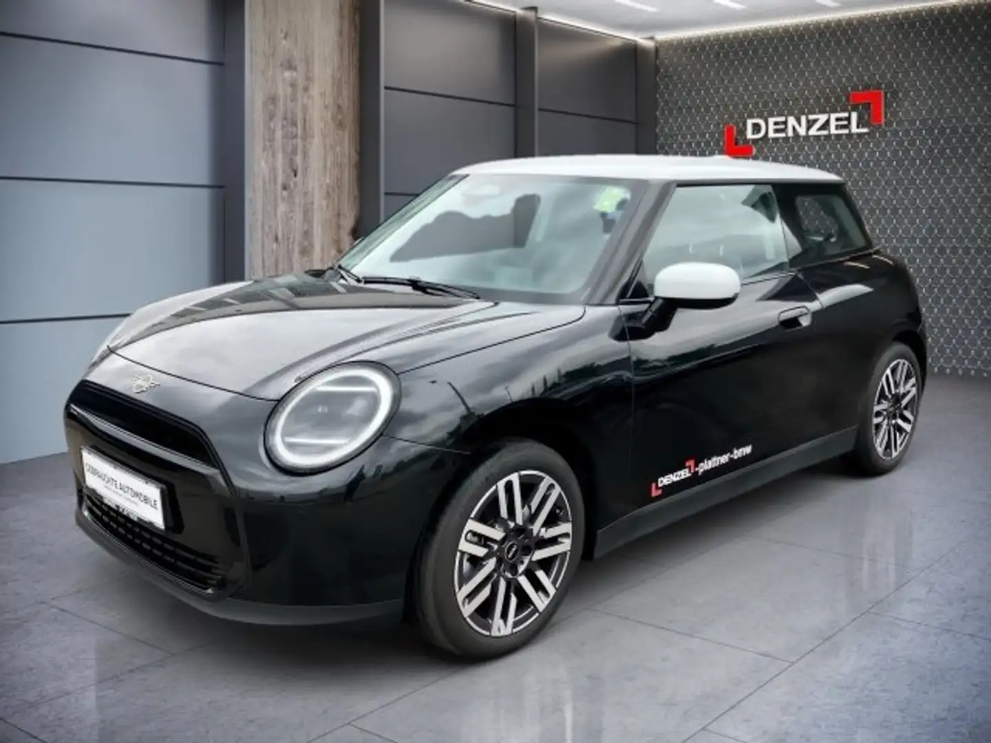 MINI Cooper E J01 HC0 Zwart - 2