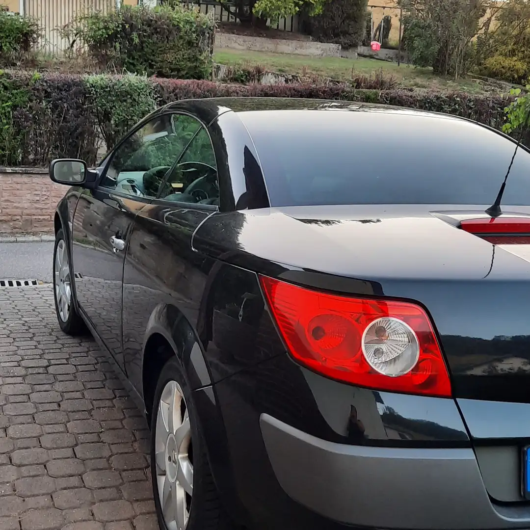 Renault Megane Megane 1.9 dCi FAP Coupe-Cabriolet Dynamique Schwarz - 2