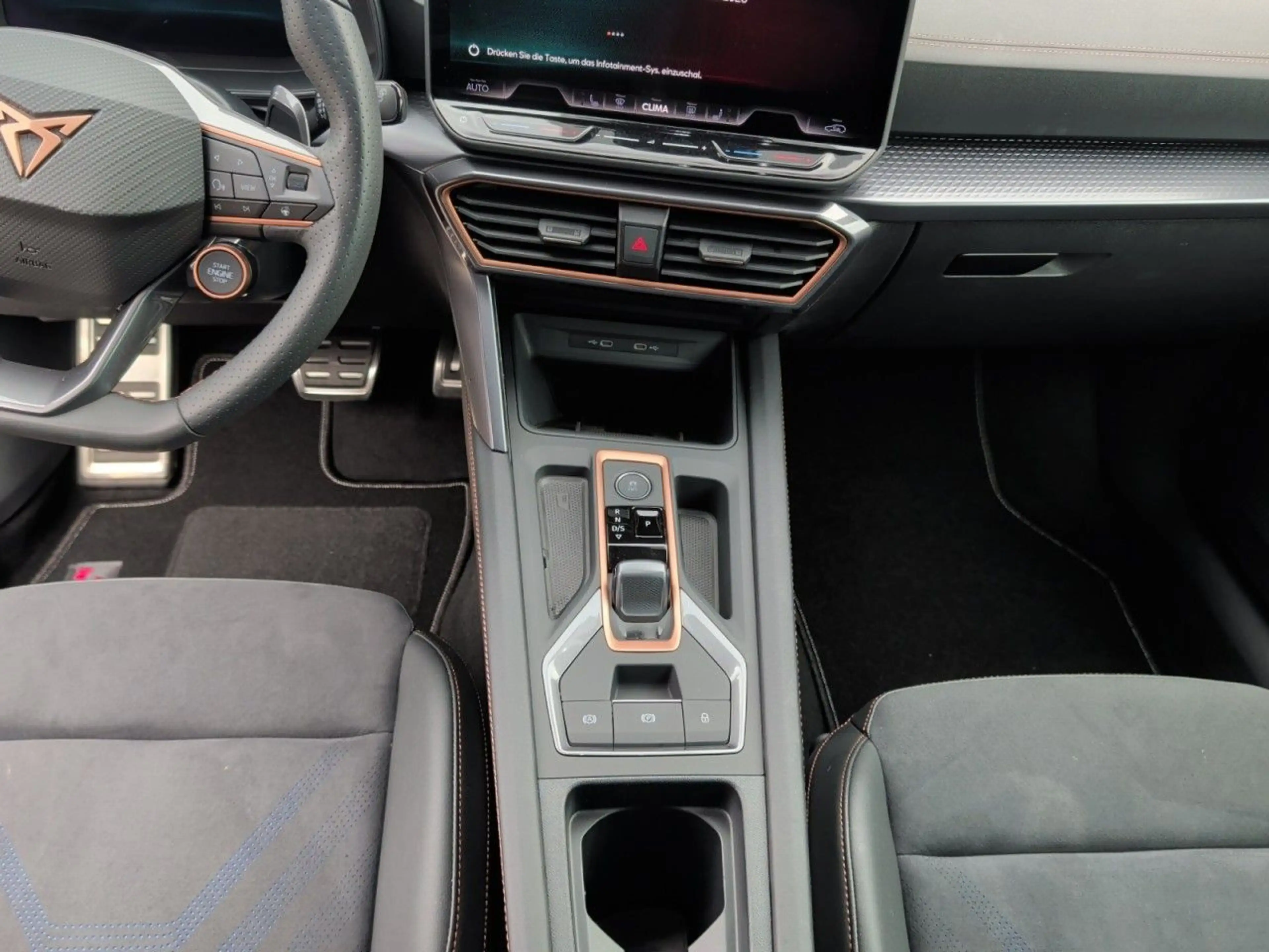 CUPRA Leon Sportstourer VZ 4Drive AHK+SENNH+ACC+MTRX — photo 13