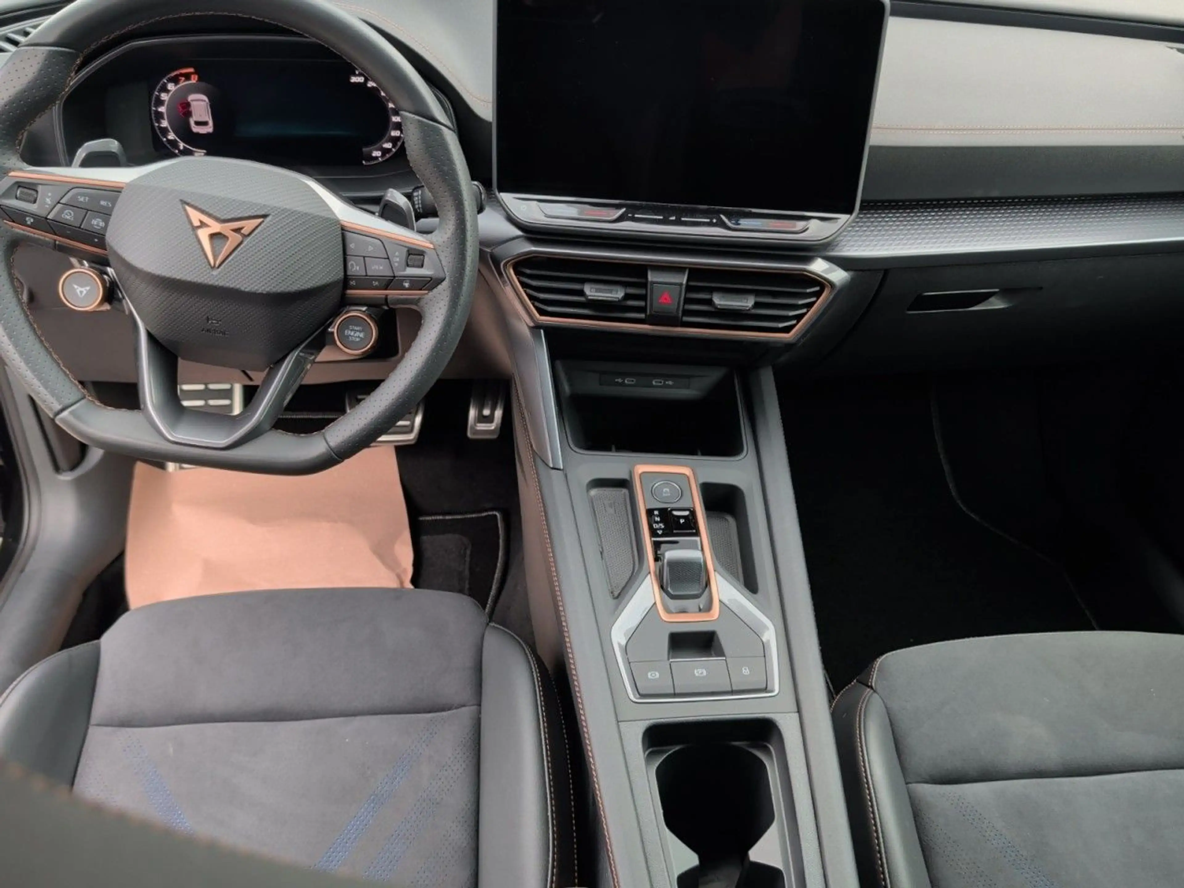 CUPRA Leon Sportstourer VZ 4Drive AHK+SENNH+ACC+MTRX — photo 15
