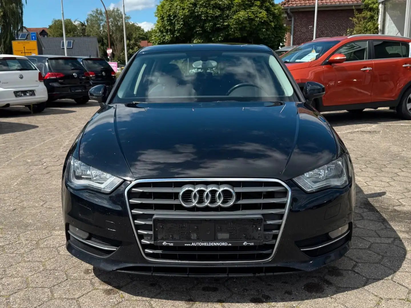 Audi A3 Sportback 2.0 TDI Ambition Shz. PDC AHK Schwarz - 2