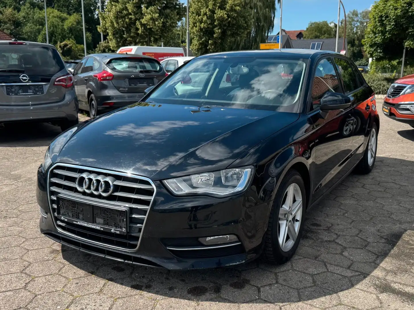 Audi A3 Sportback 2.0 TDI Ambition Shz. PDC AHK Schwarz - 1