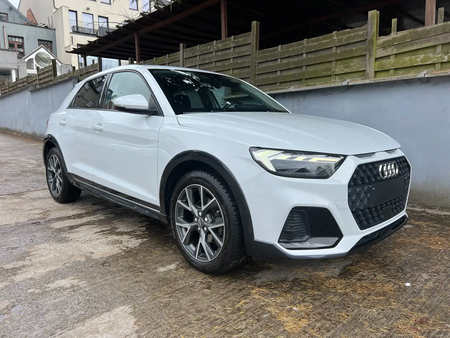 Audi A1 Citycarver 30 TFSI S tronic 7vit Pack Sport Blanc - 1