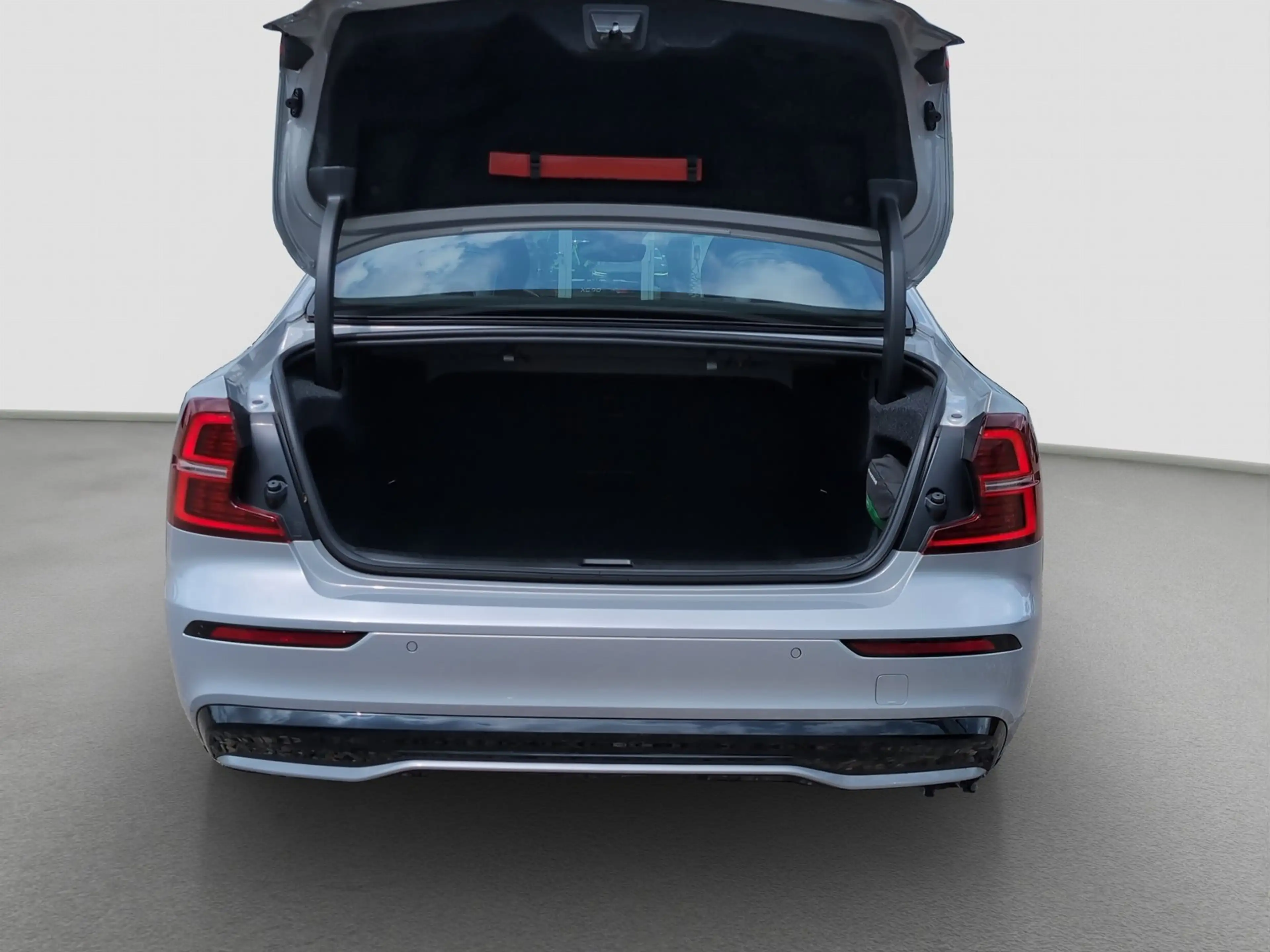 Volvo S60 +B4+Mild-Hybrid+Plus Dark+Harman+R-Kam+PDCv/h — photo 13