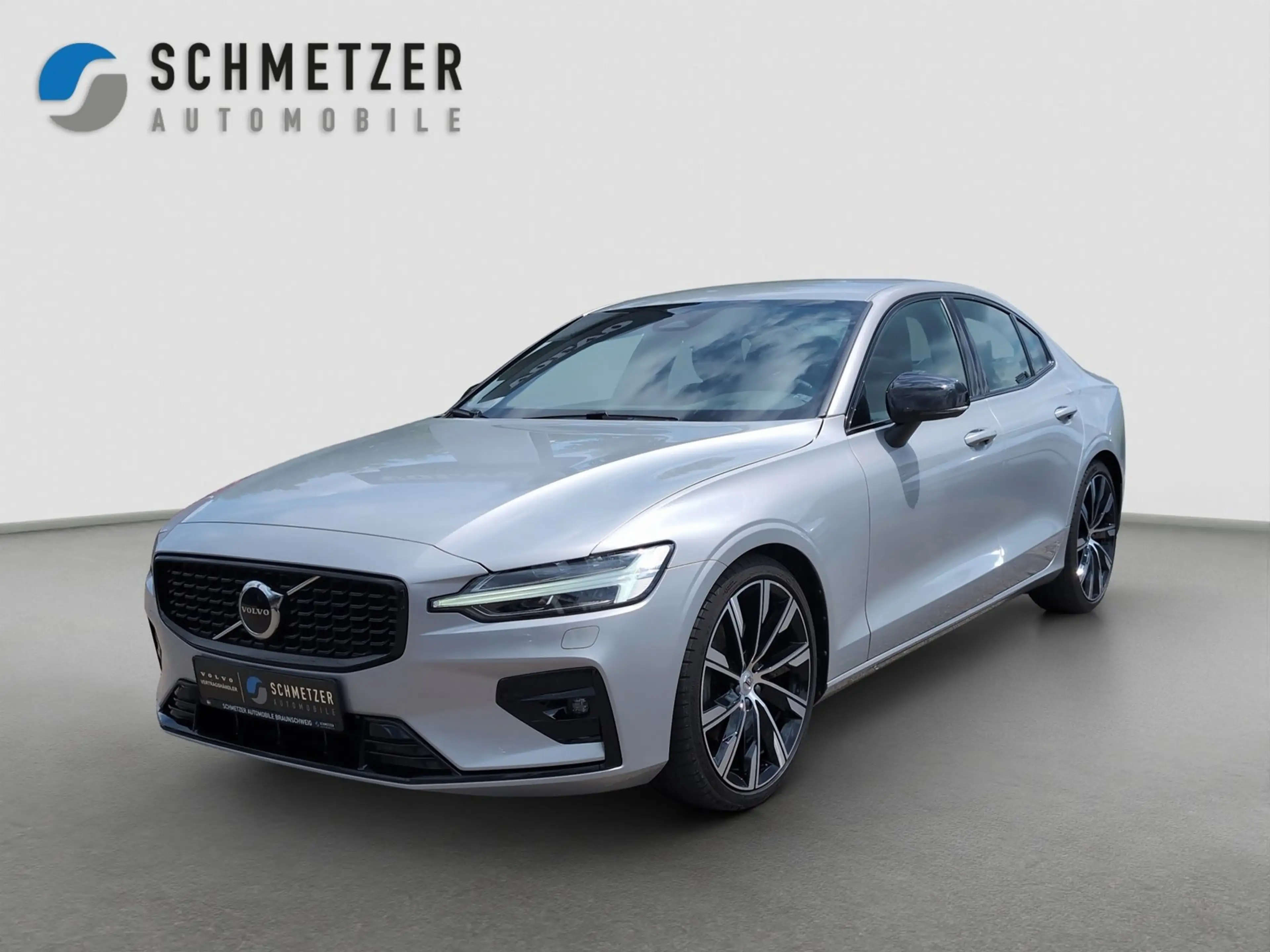 Volvo S60 +B4+Mild-Hybrid+Plus Dark+Harman+R-Kam+PDCv/h