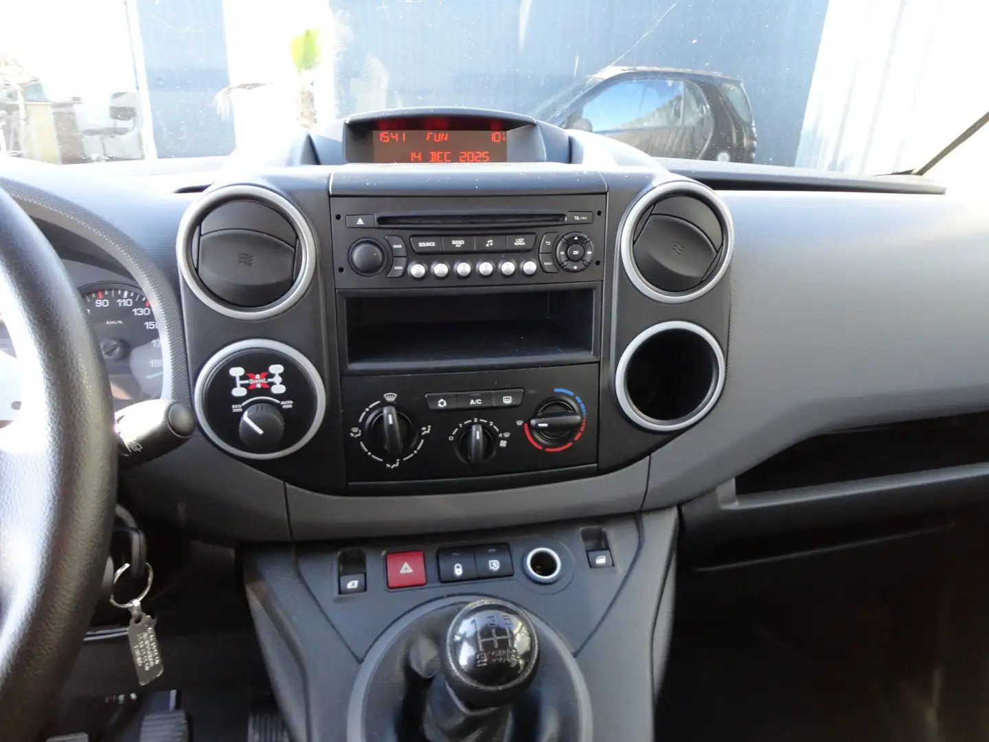 Dangel Berlingo 1.6 HDI 115 4+4 DANGEL Weiß - 2