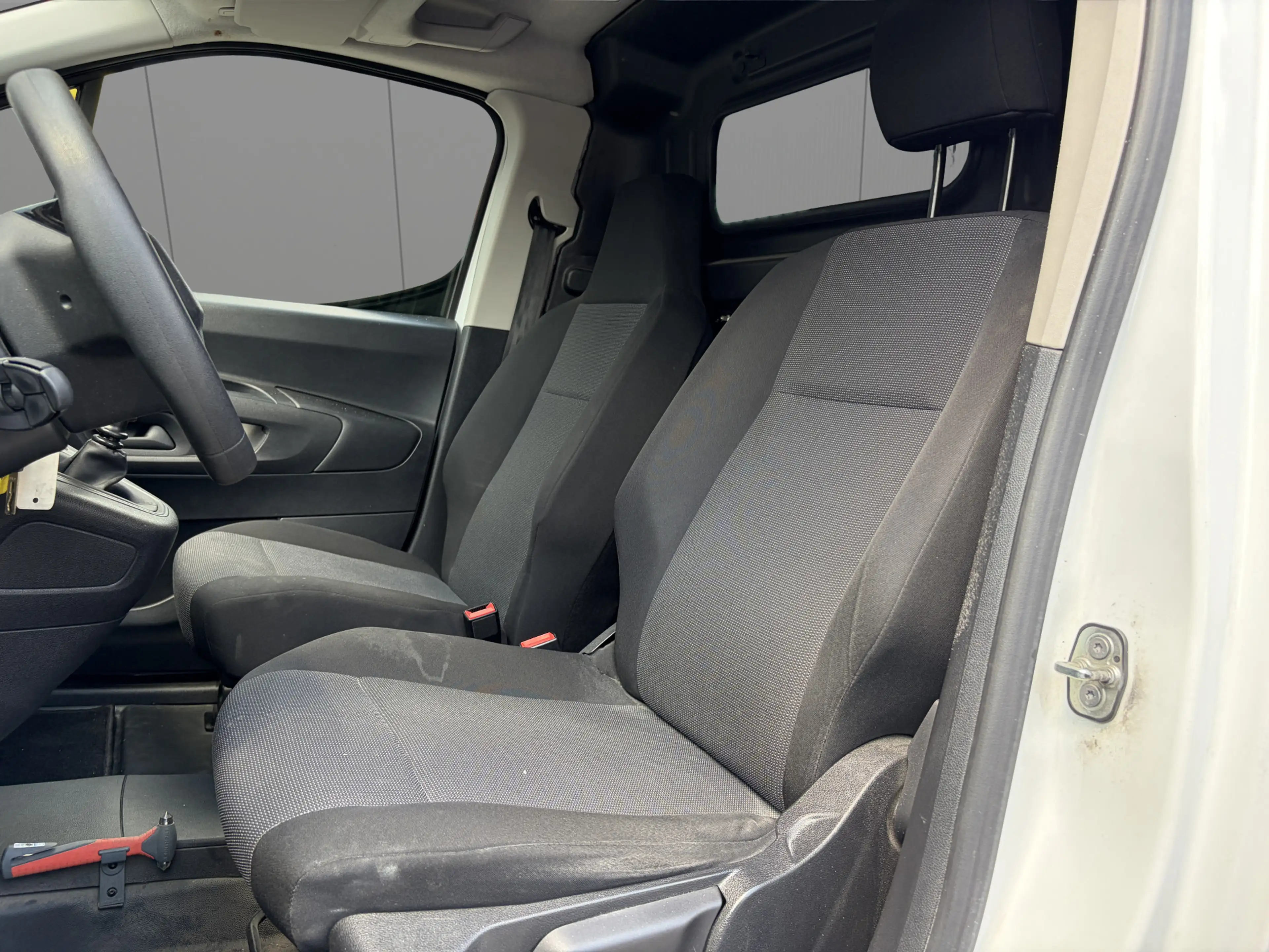 Peugeot Partner 1.2 PureTech Premium Benzine! * Apple\Android * Cr — photo 2
