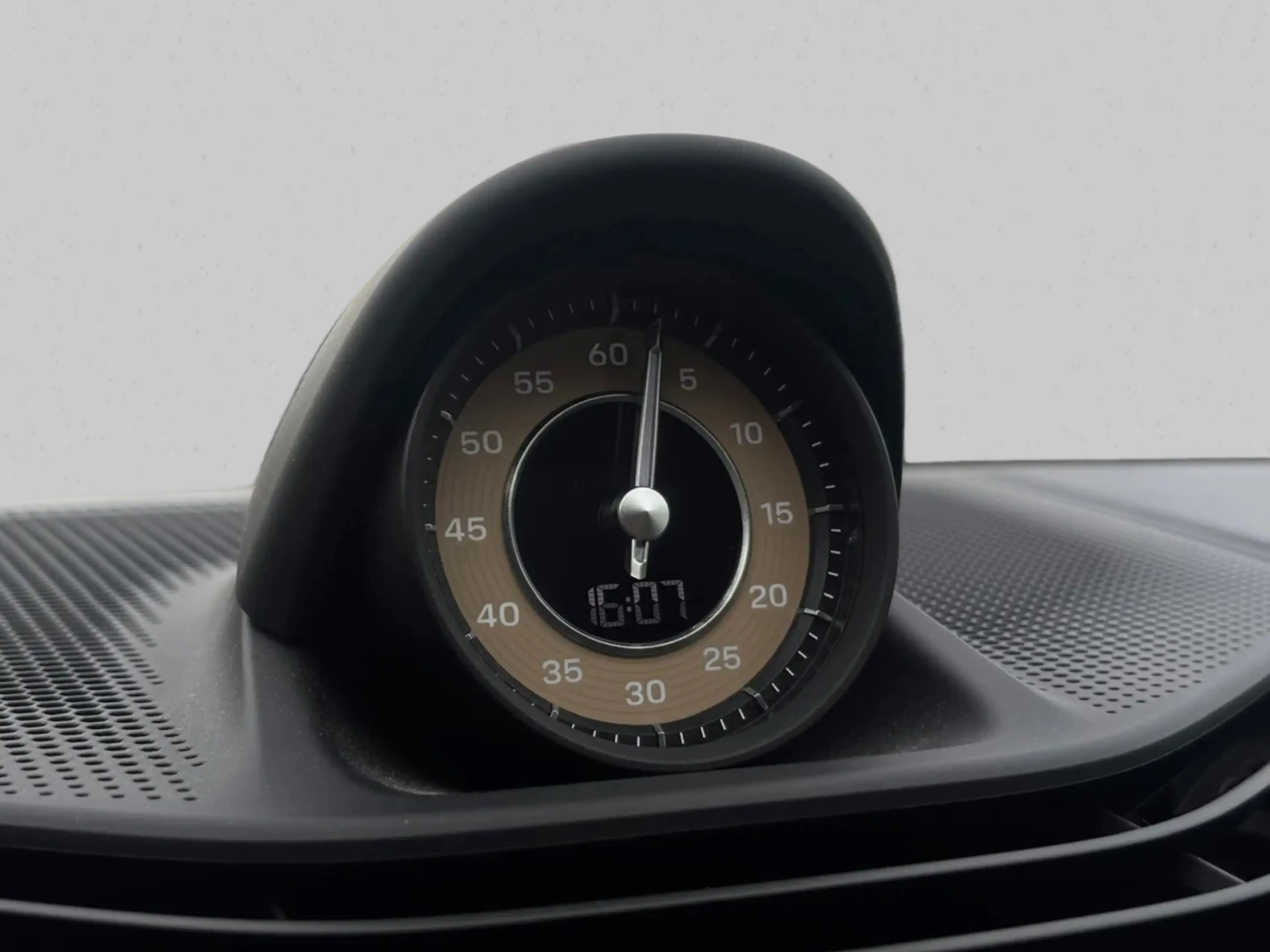 Porsche Taycan 4S Performance Plus 84 kWh (Dealer ondH, Sport Chr — photo 14